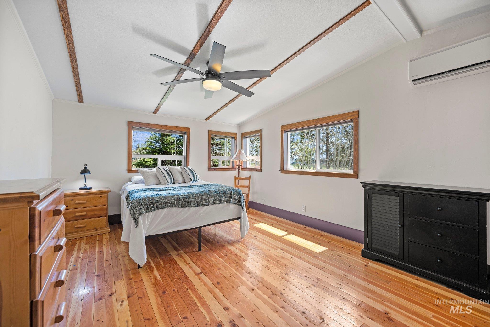 13963 Rustic Road Property Photo 12