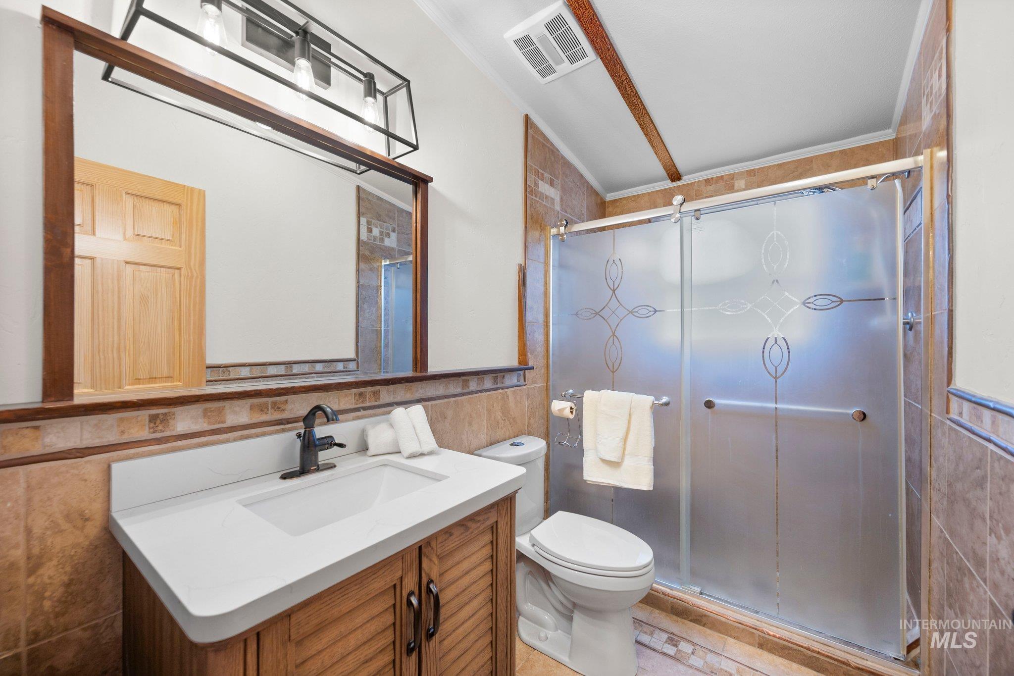 13963 Rustic Road Property Photo 17