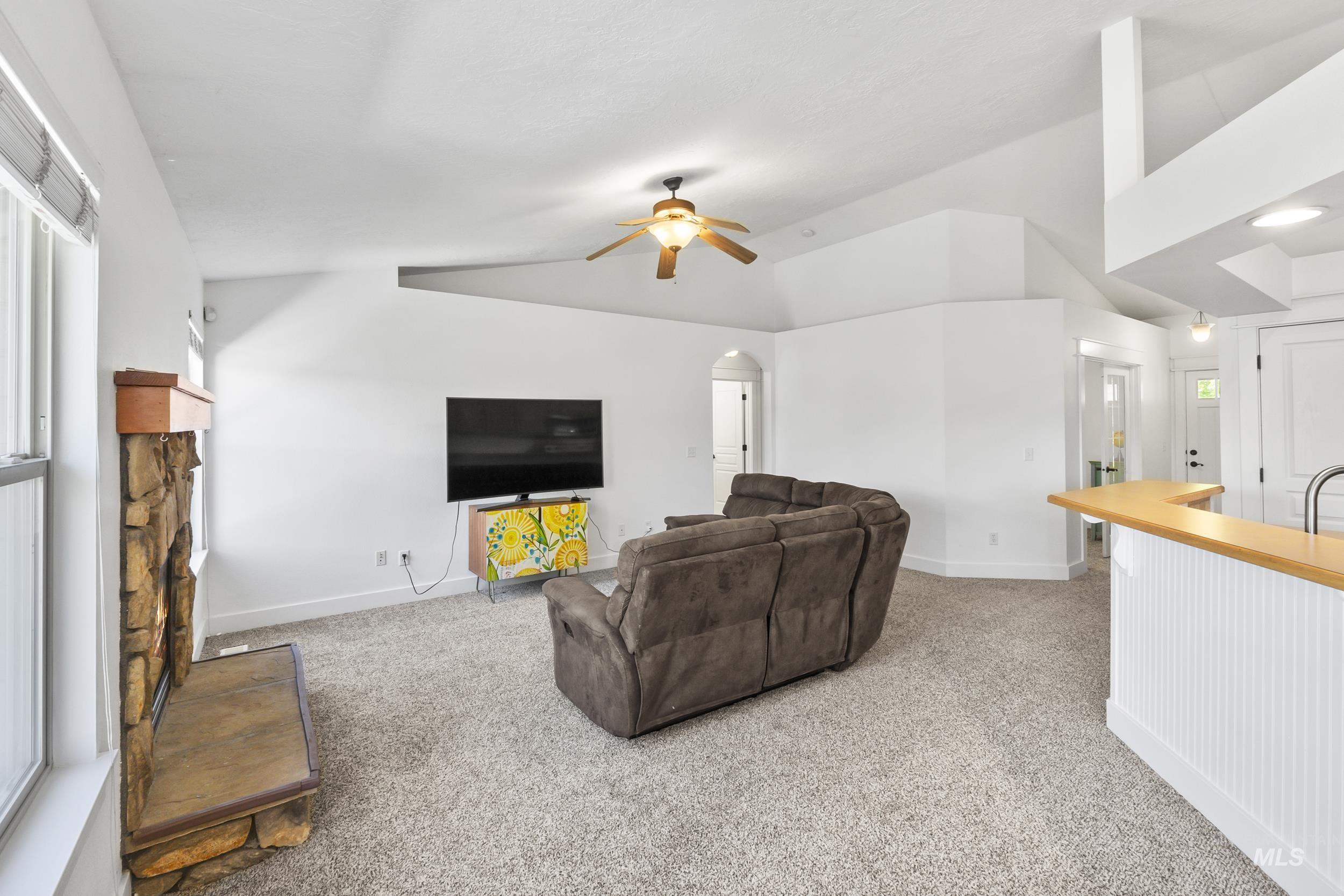 9594 W Silverspring St Property Photo 6