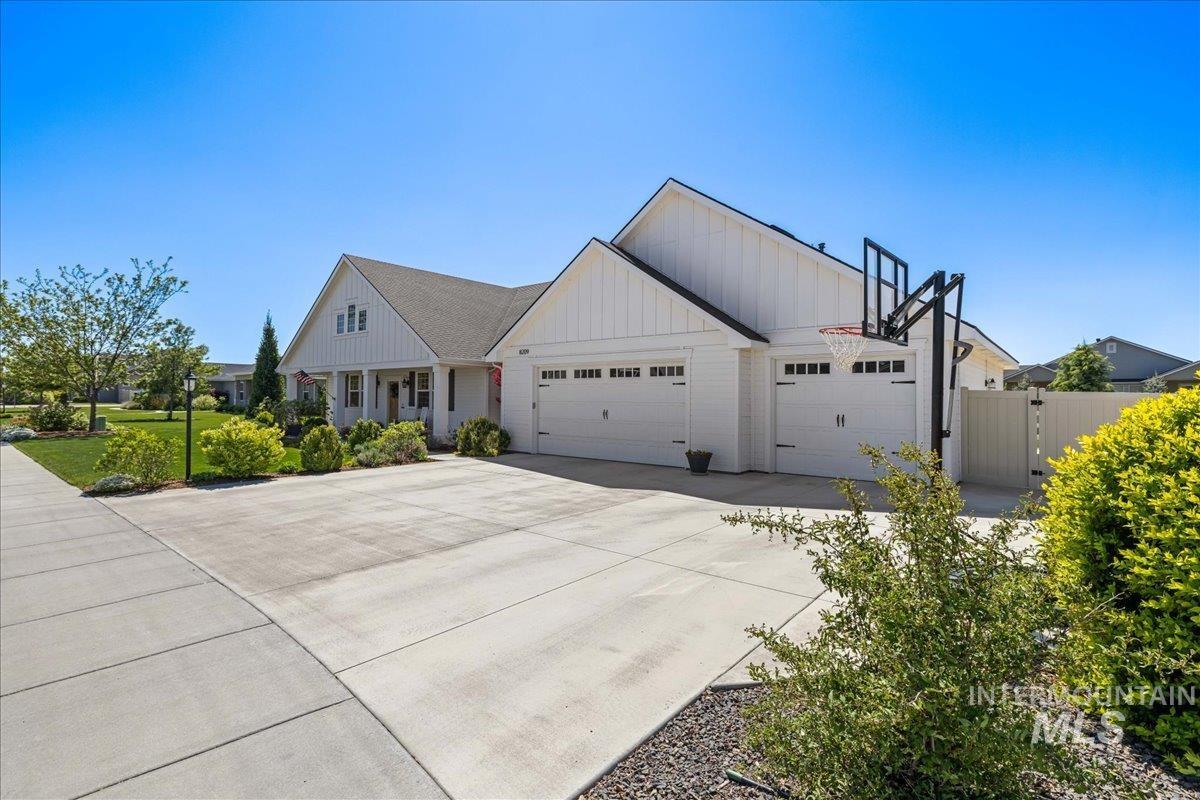 8209 Swiftwater Dr Property Photo 2