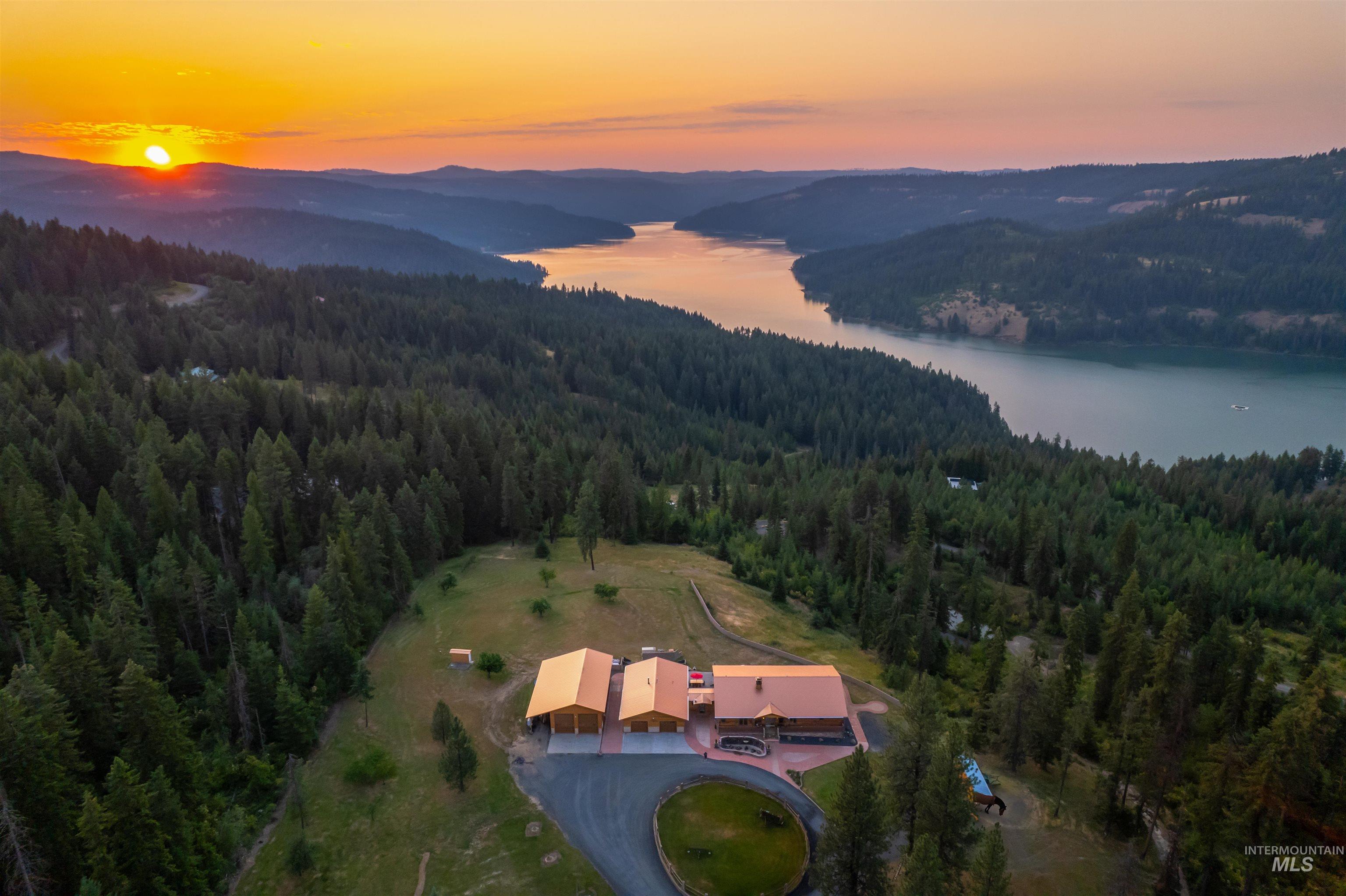 3688 Canyon Creek Road Property Photo