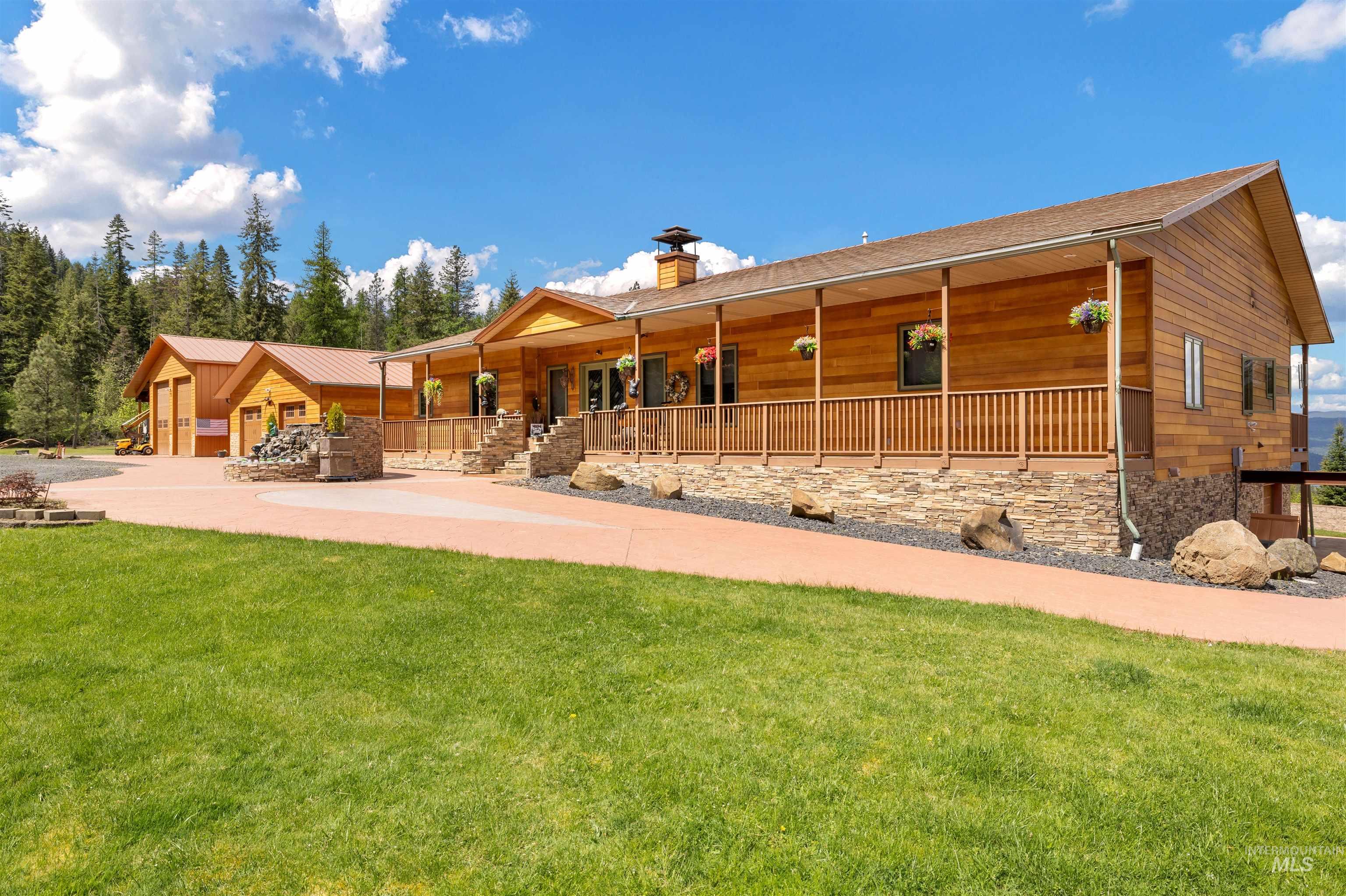 3688 Canyon Creek Road Property Photo 3
