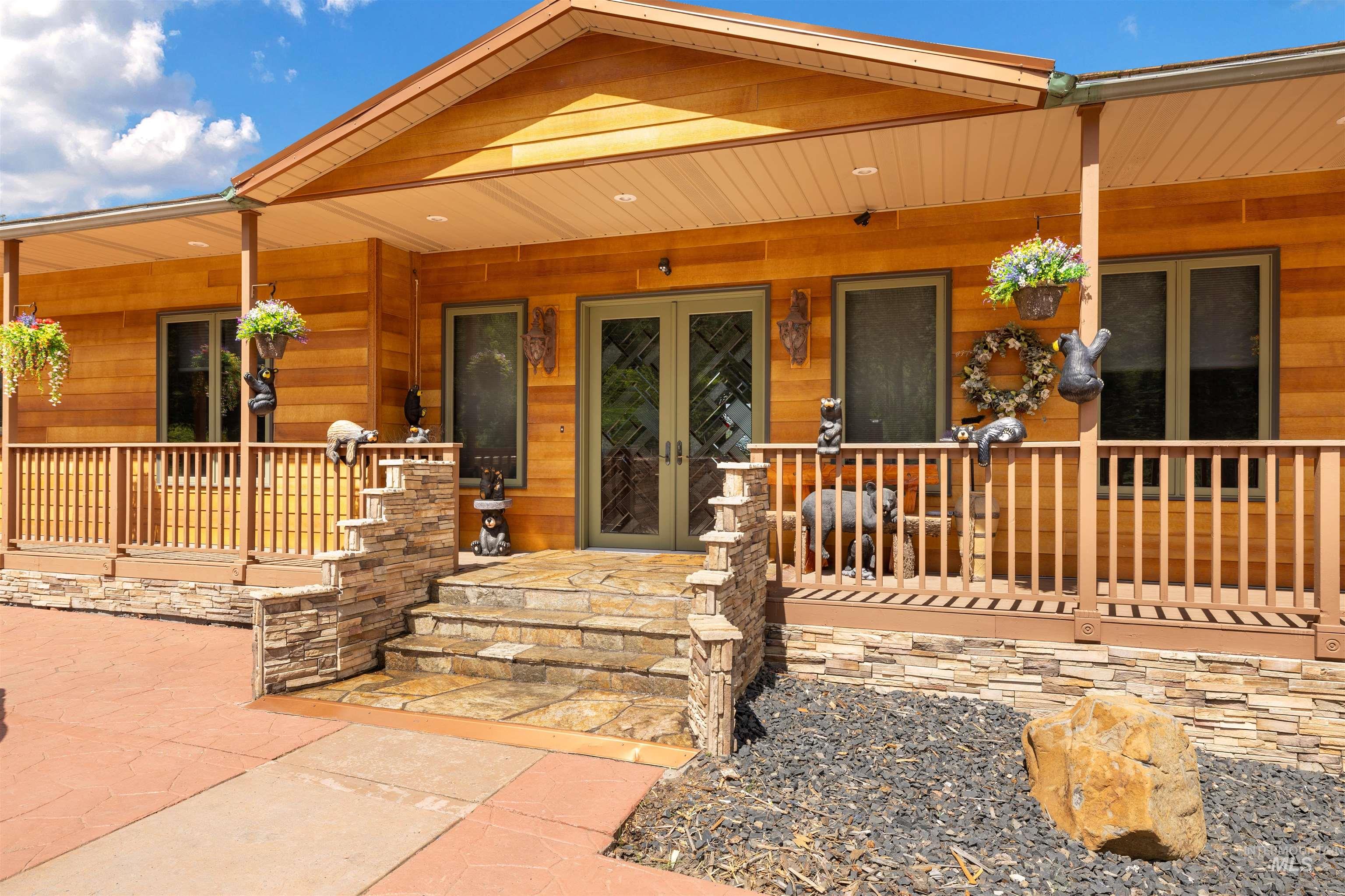 3688 Canyon Creek Road Property Photo 4