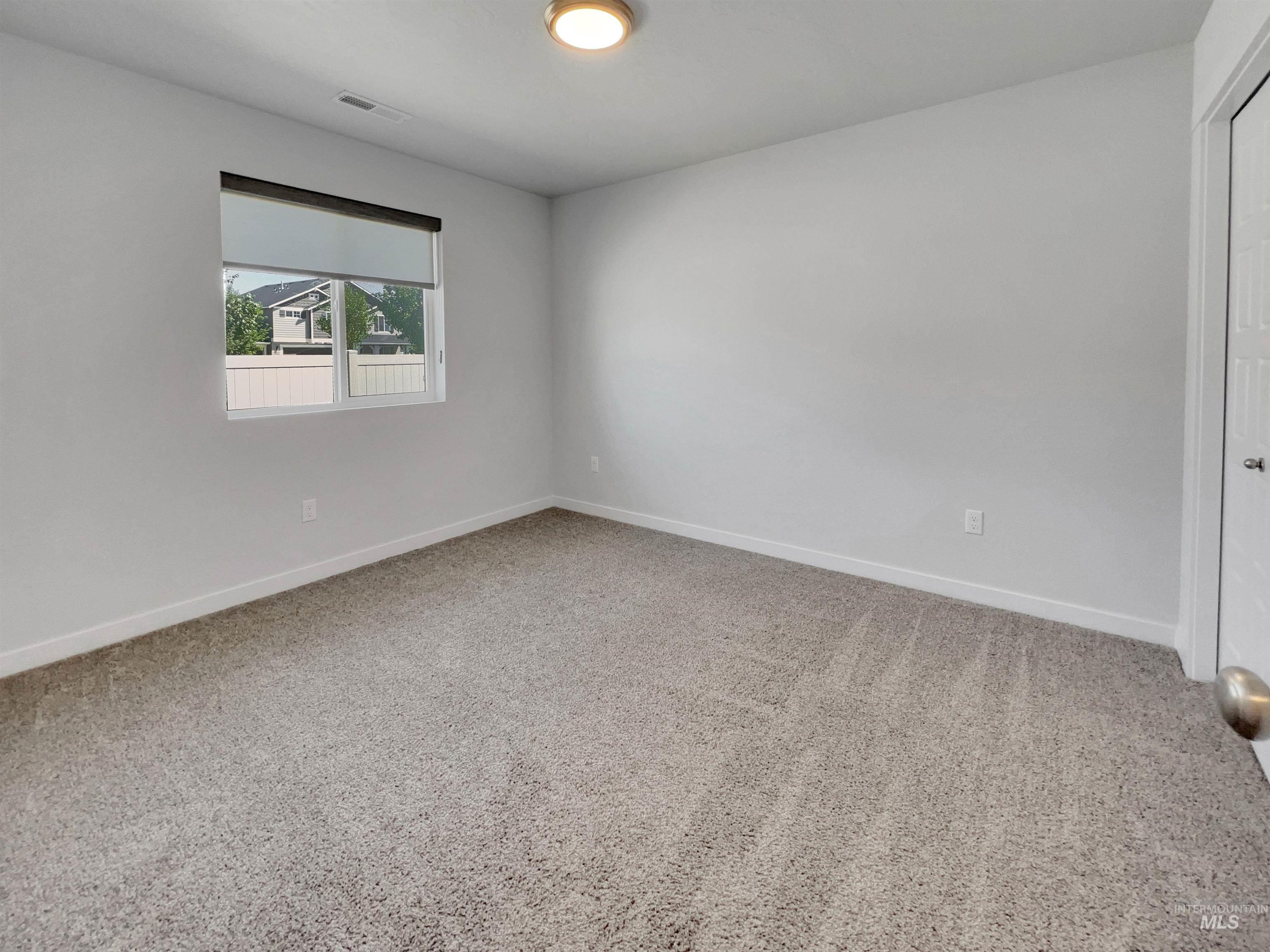 5394 N Elmstone Ave Property Photo 14