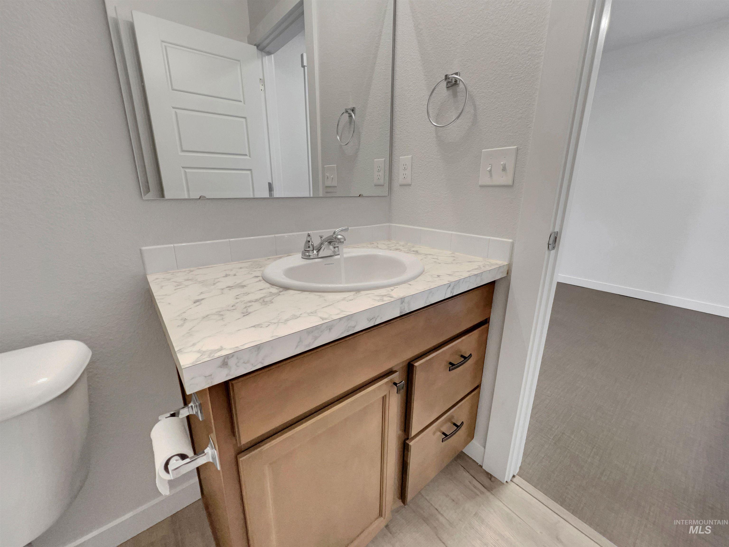 5394 N Elmstone Ave Property Photo 25