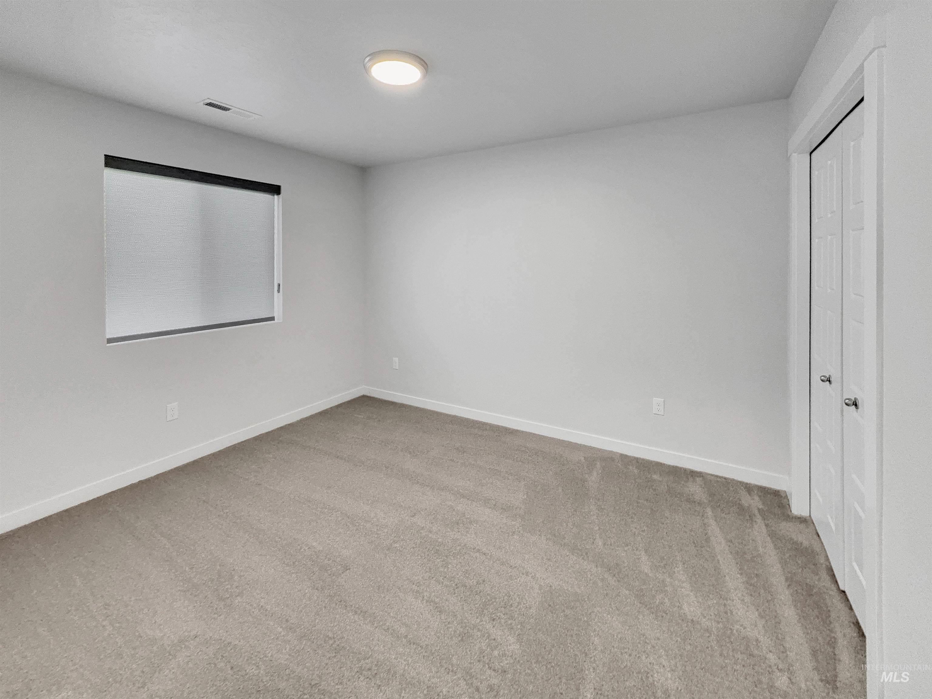 5394 N Elmstone Ave Property Photo 27