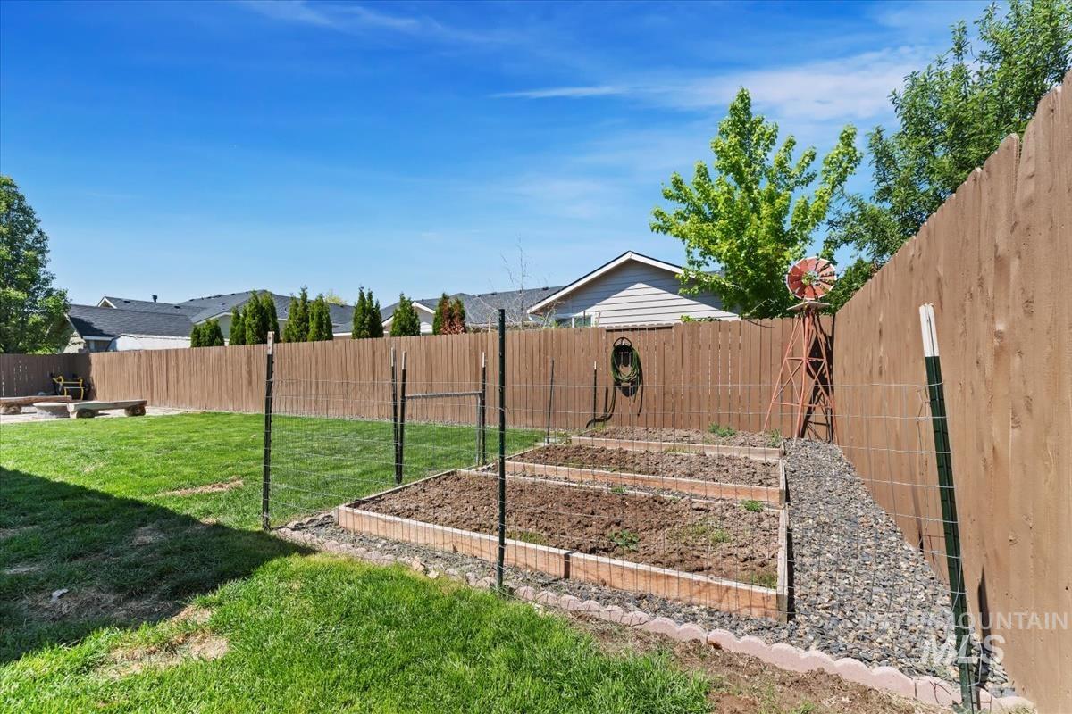 16627 N Fielding Way Property Photo 35