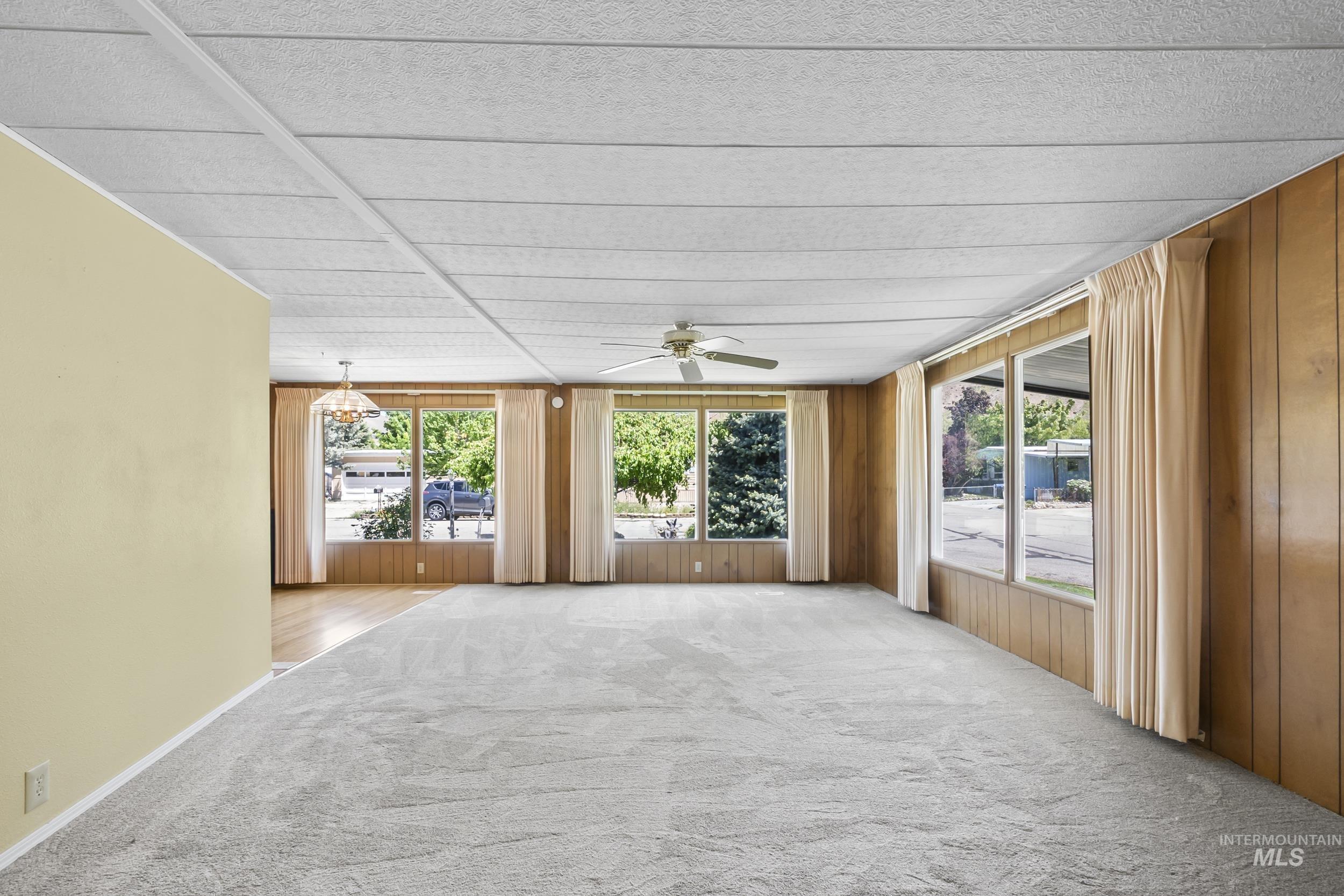 5469 E Princess Dr Property Photo 1