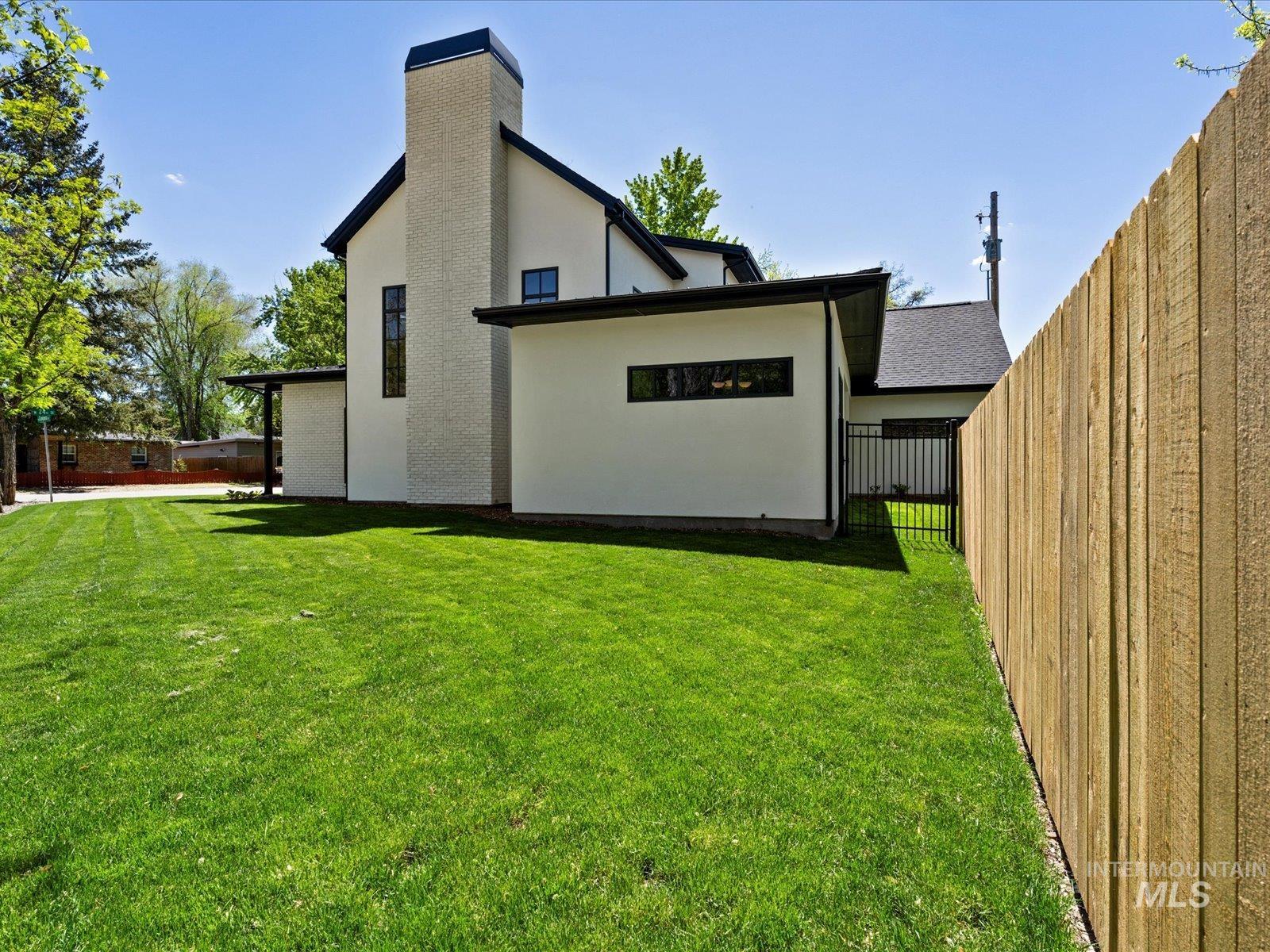 2719 N 24th St Property Photo 49