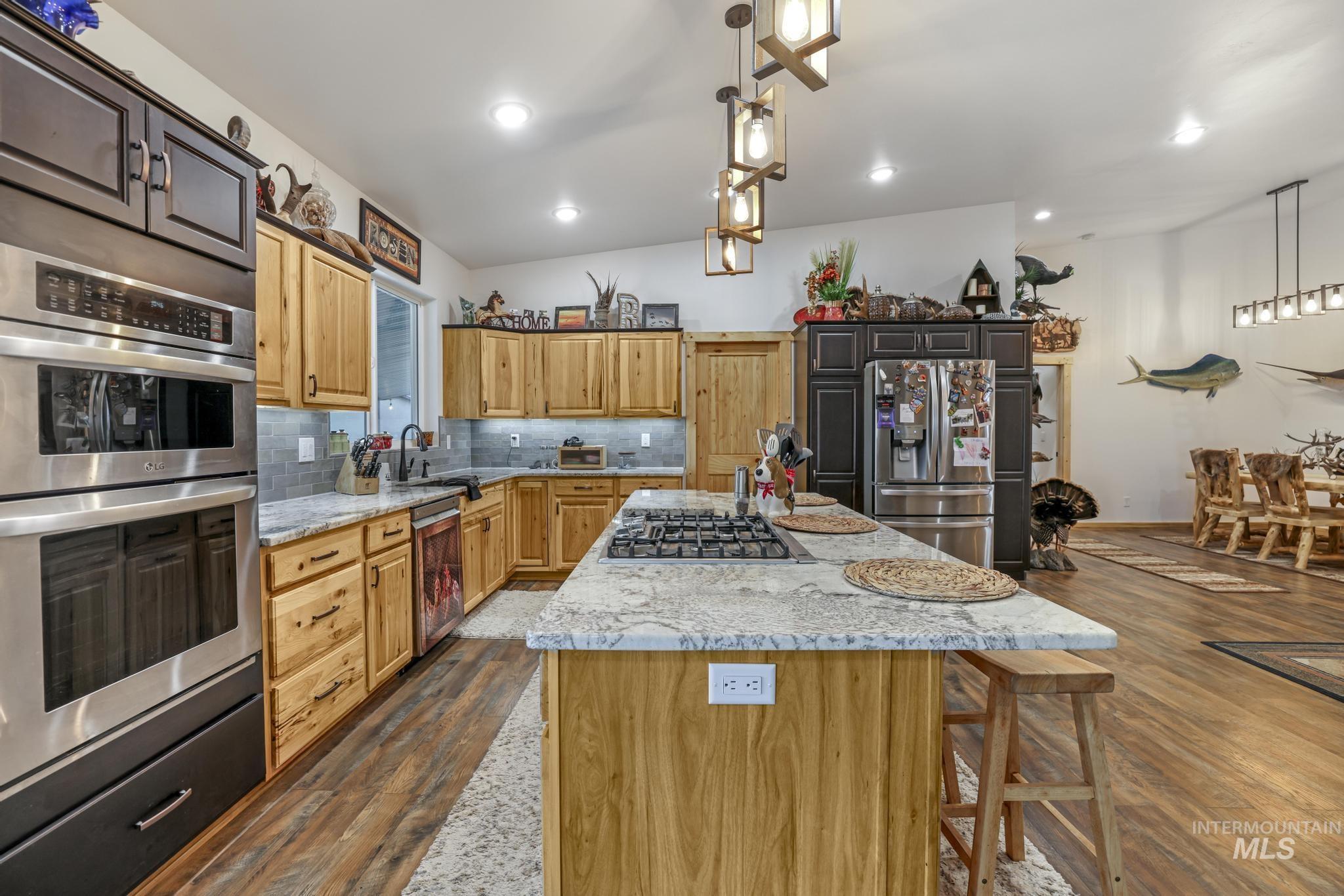 2527 E 1700 N Property Photo 14