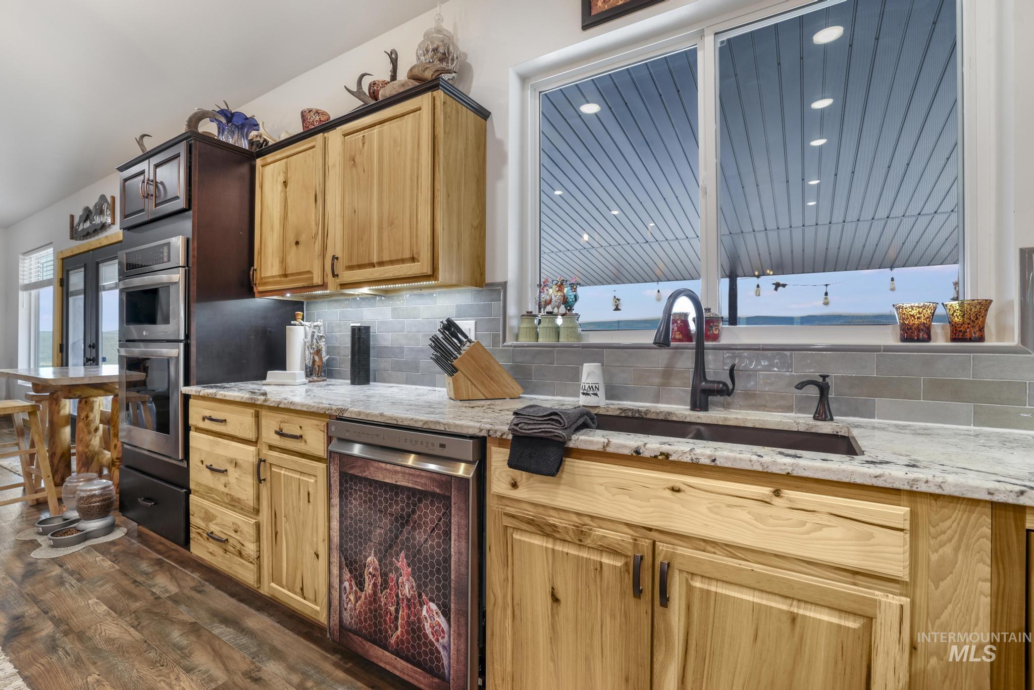2527 E 1700 N Property Photo 15