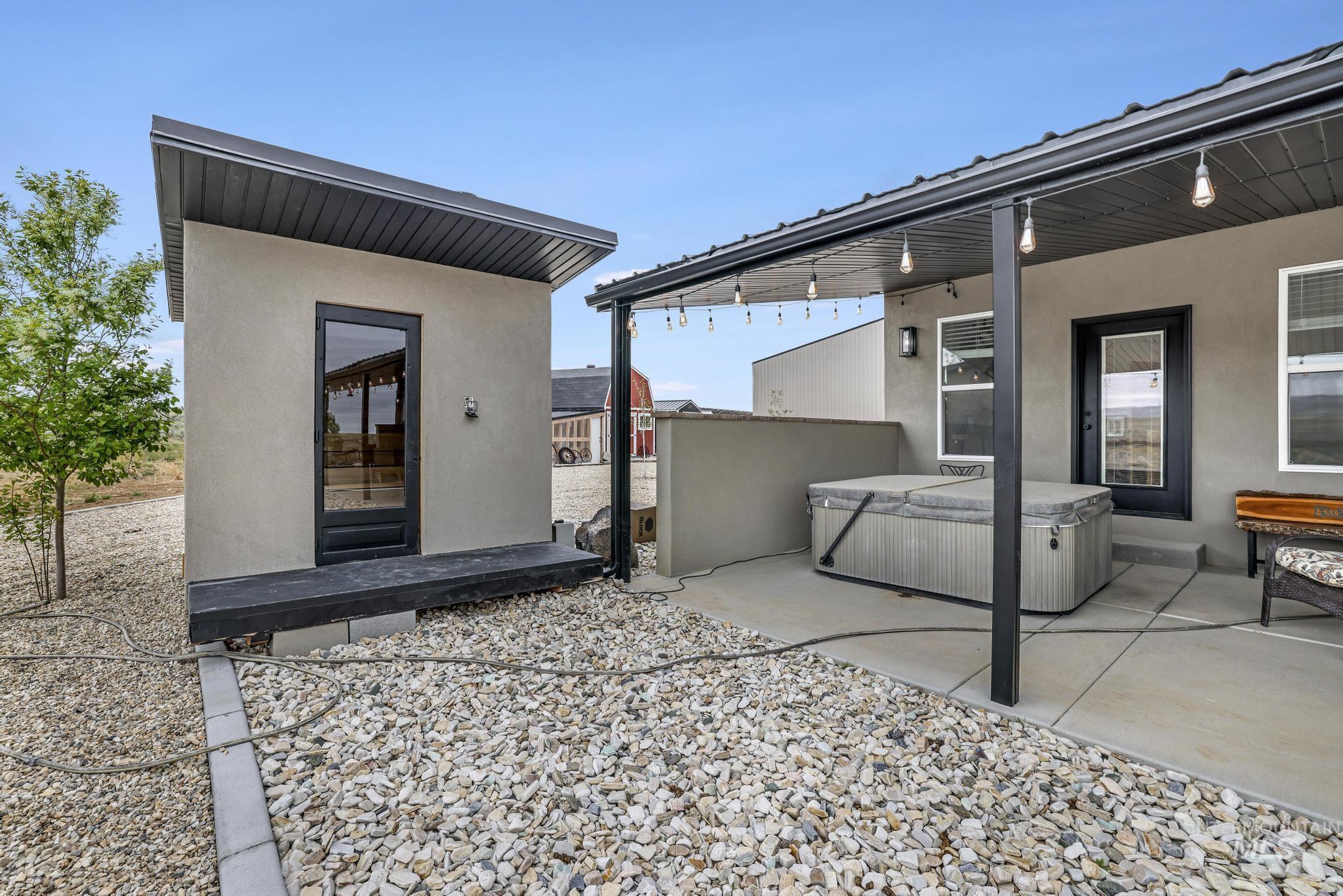 2527 E 1700 N Property Photo 49