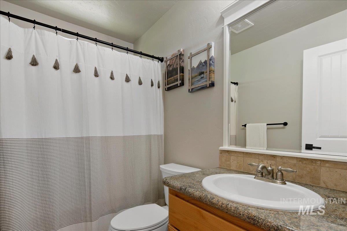 581 N Devon Pl Property Photo 31