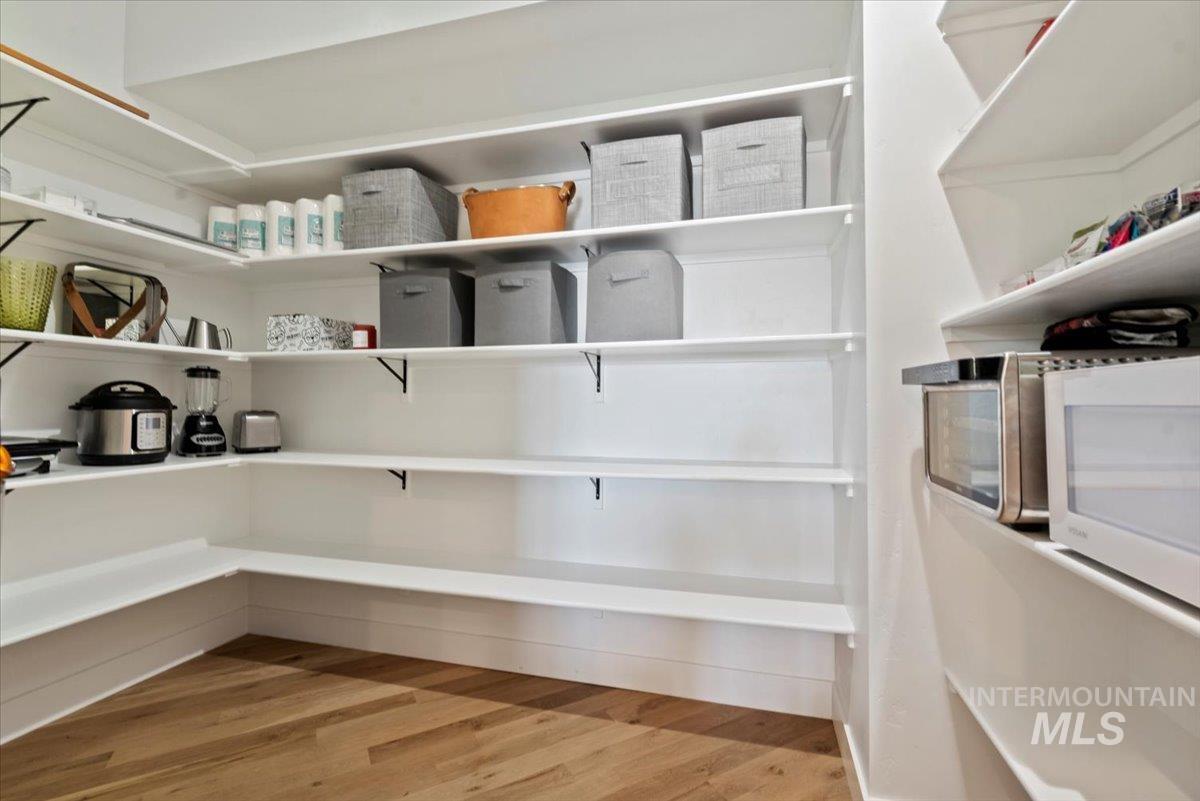 5302 W Wylie Ln Property Photo 17