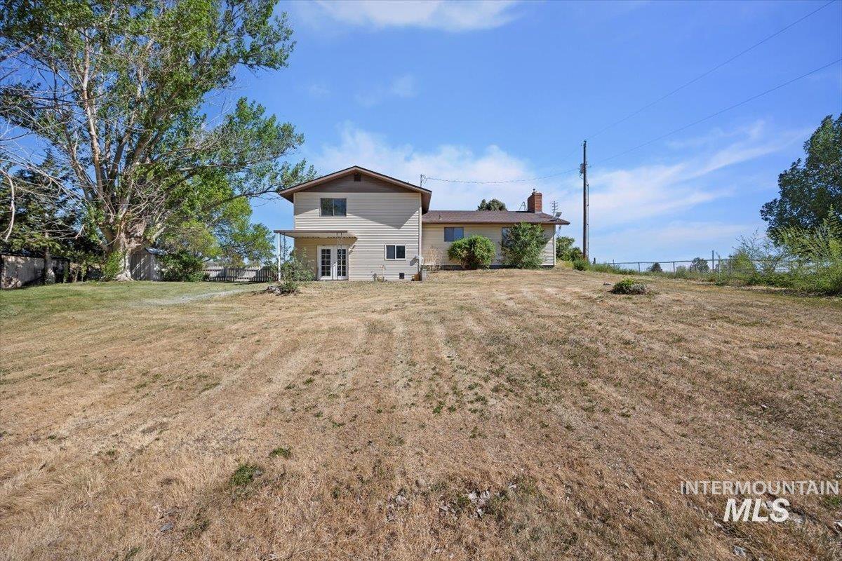1211 E 4338 North Property Photo 4
