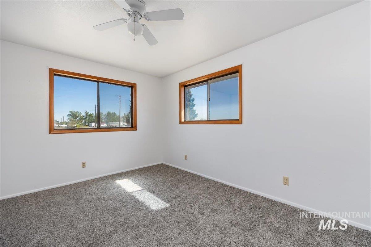 1211 E 4338 North Property Photo 9