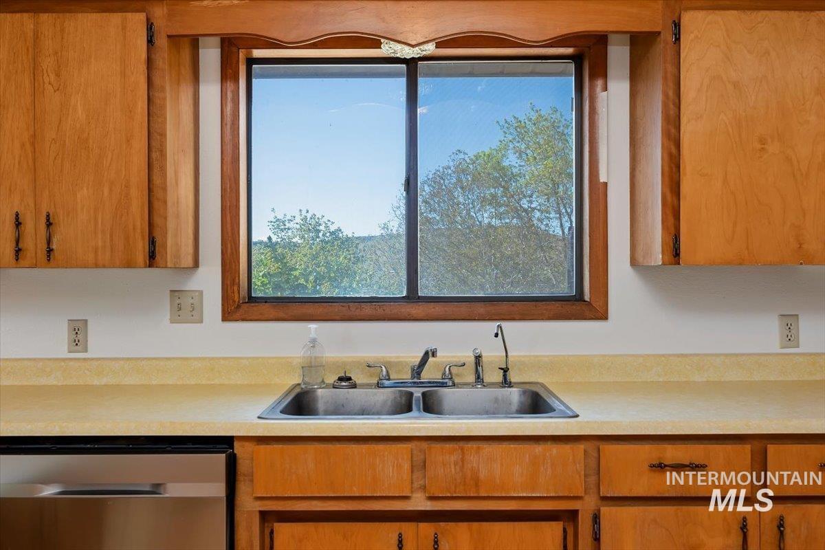 1211 E 4338 North Property Photo 20