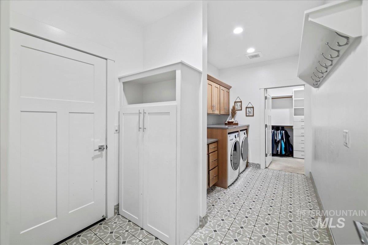 137 S Stephenson St Property Photo 30