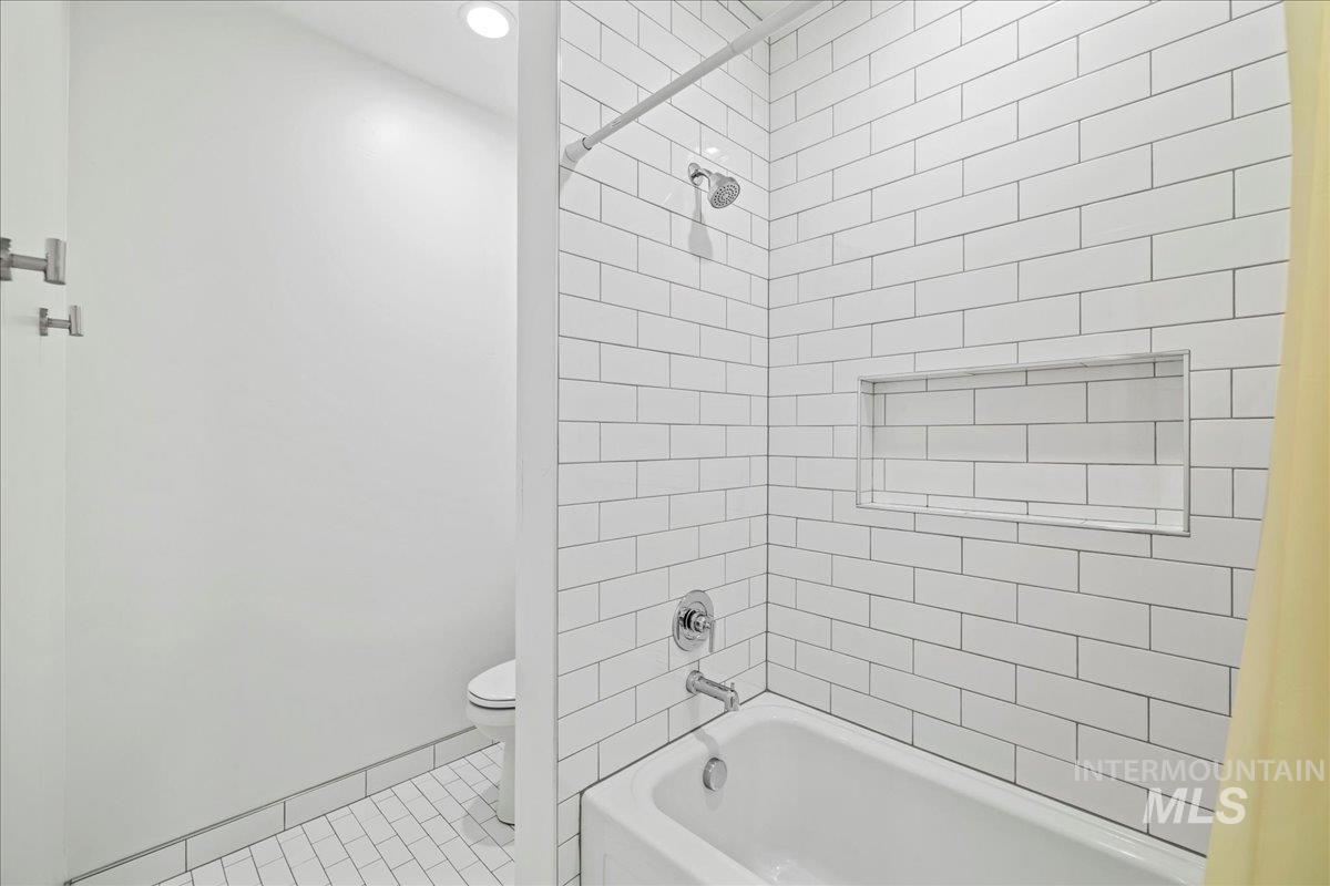 137 S Stephenson St Property Photo 35