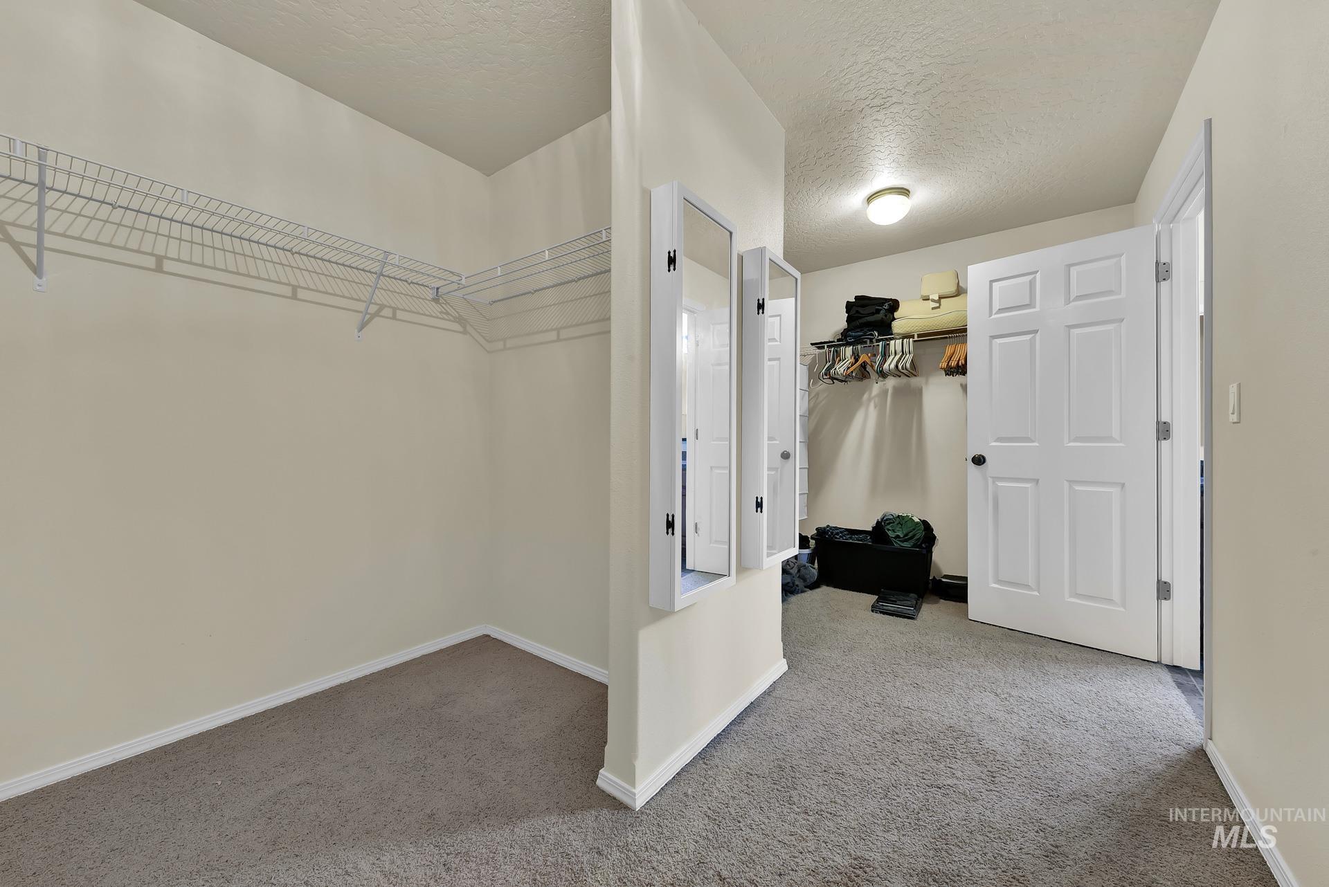 1335 N Meadowhills Property Photo 34