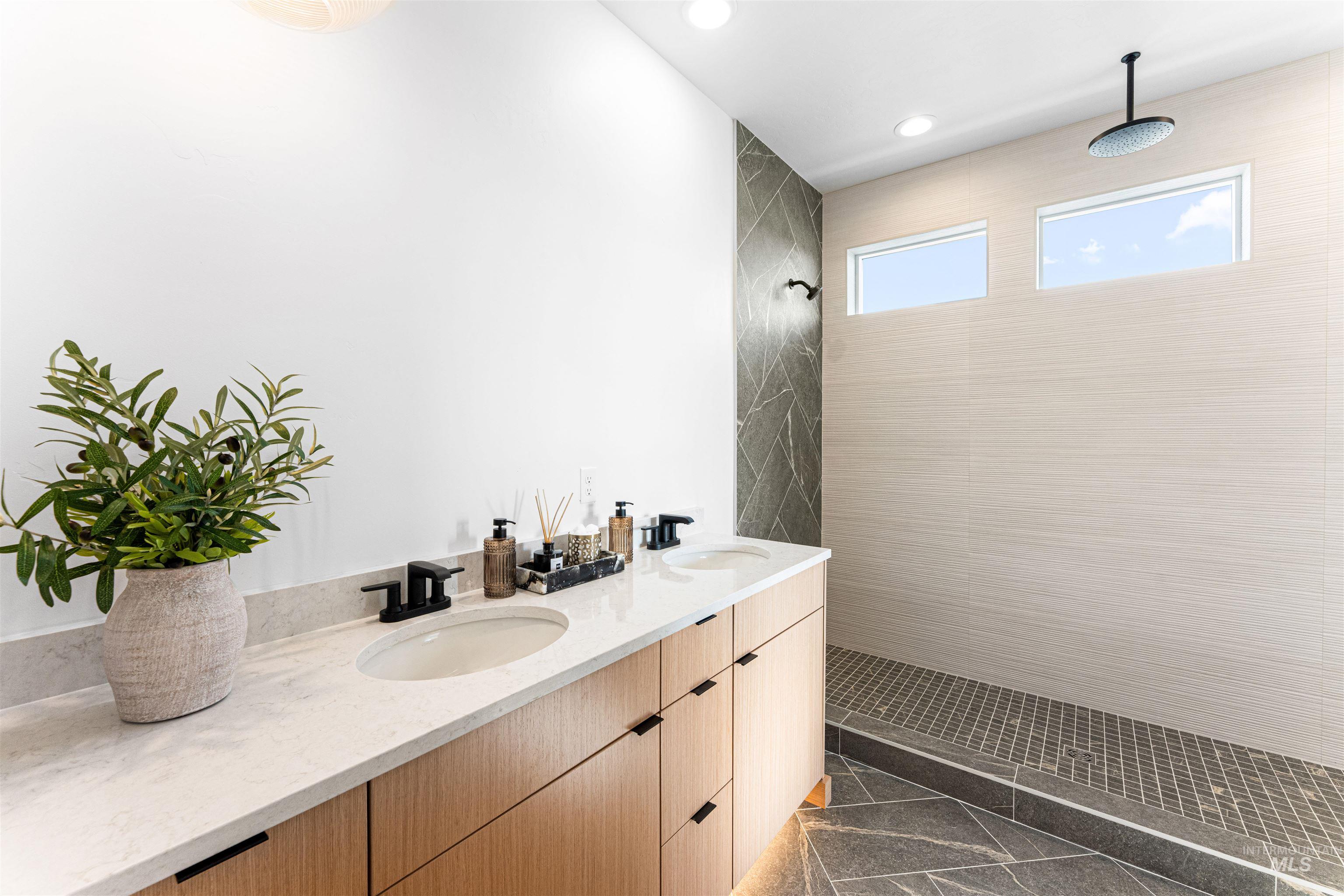 436 E Sawyer Gold Ln Property Photo 13