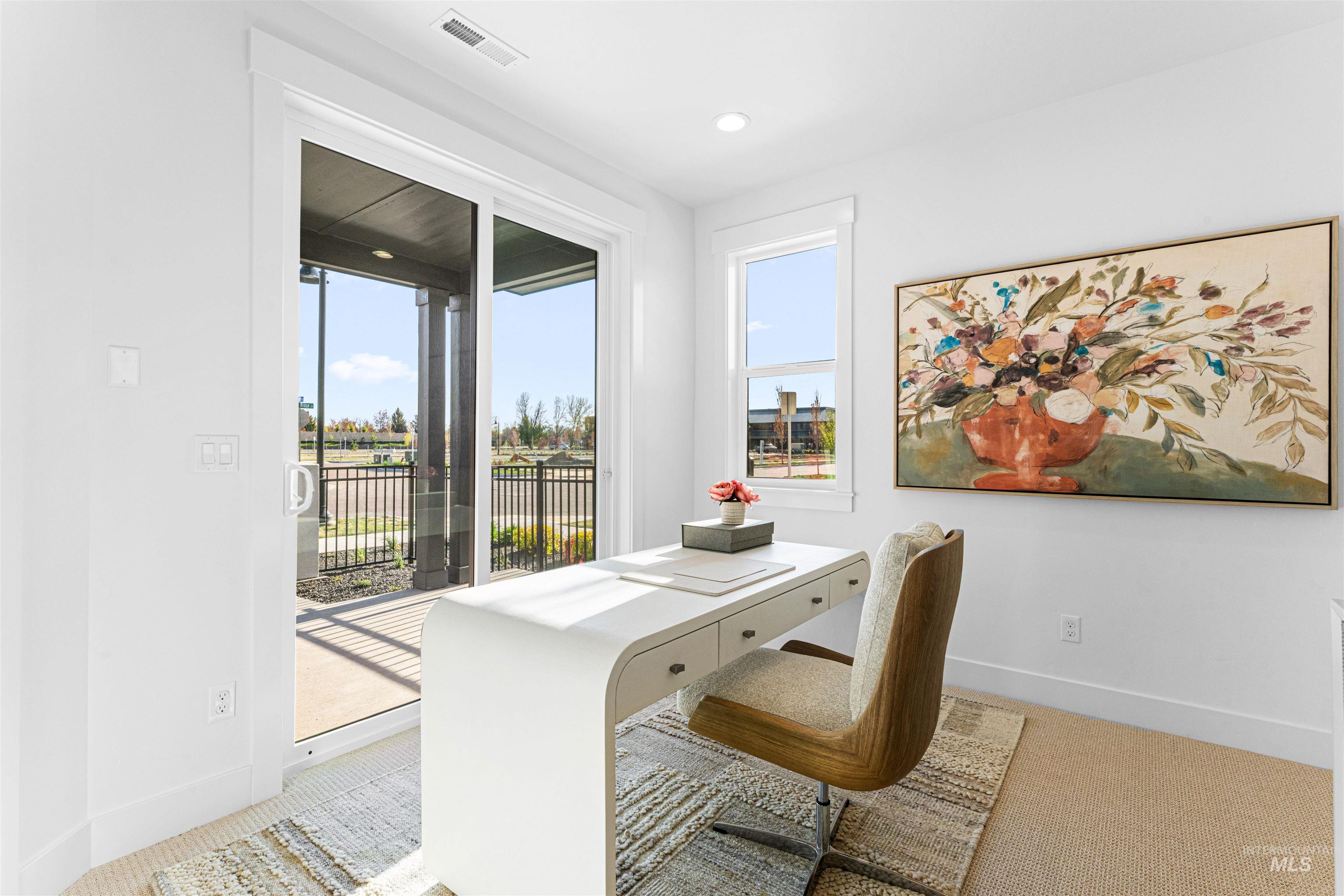 436 E Sawyer Gold Ln Property Photo 18