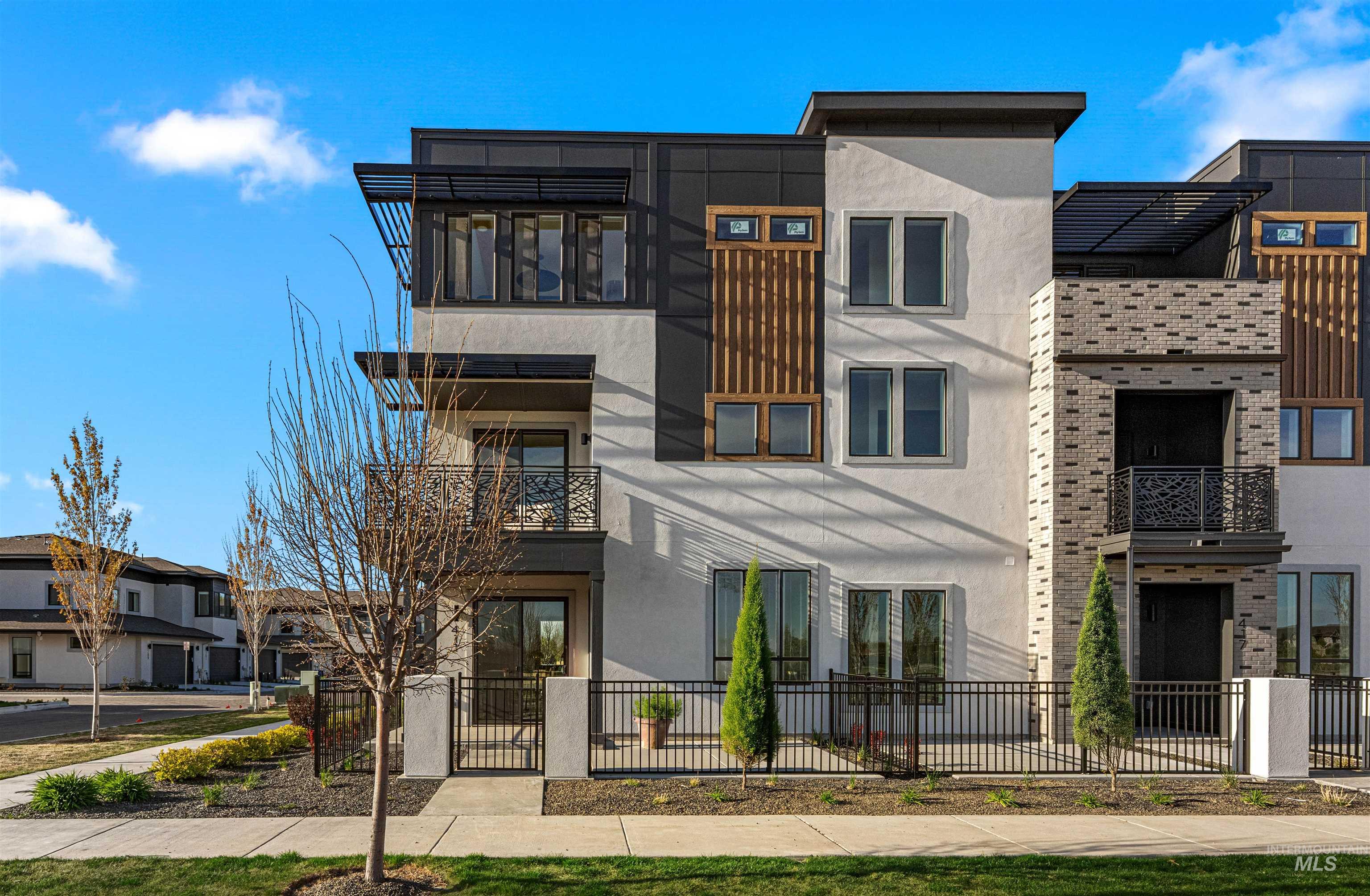 436 E Sawyer Gold Ln Property Photo 25