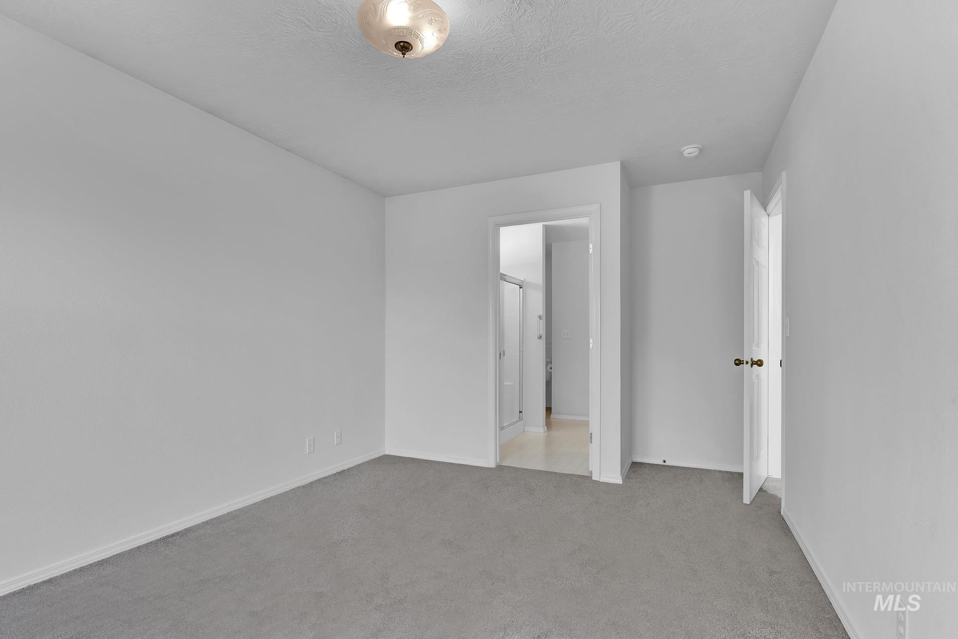 227 E Spinosa Dr Property Photo 16