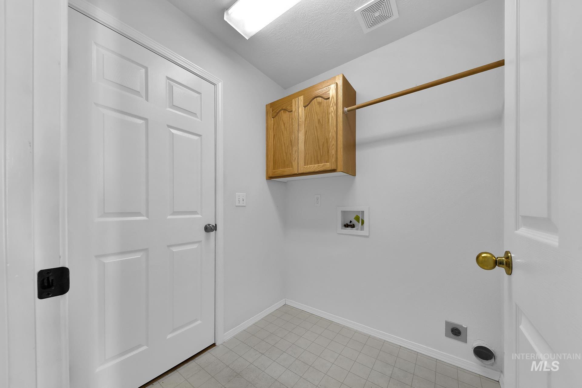 227 E Spinosa Dr Property Photo 21