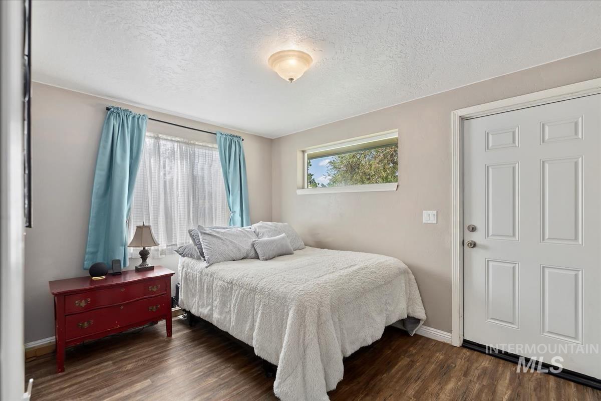 6687 S Santa Ana Ave Property Photo 15