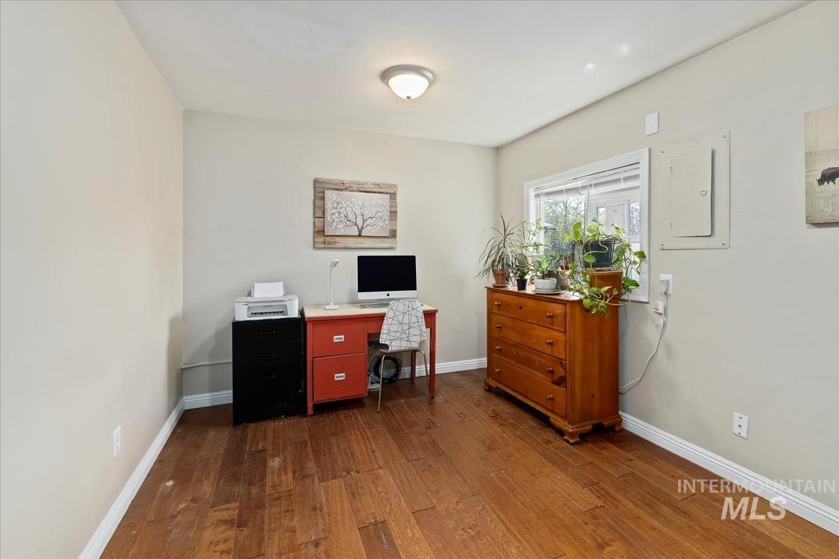 6687 S Santa Ana Ave Property Photo 19