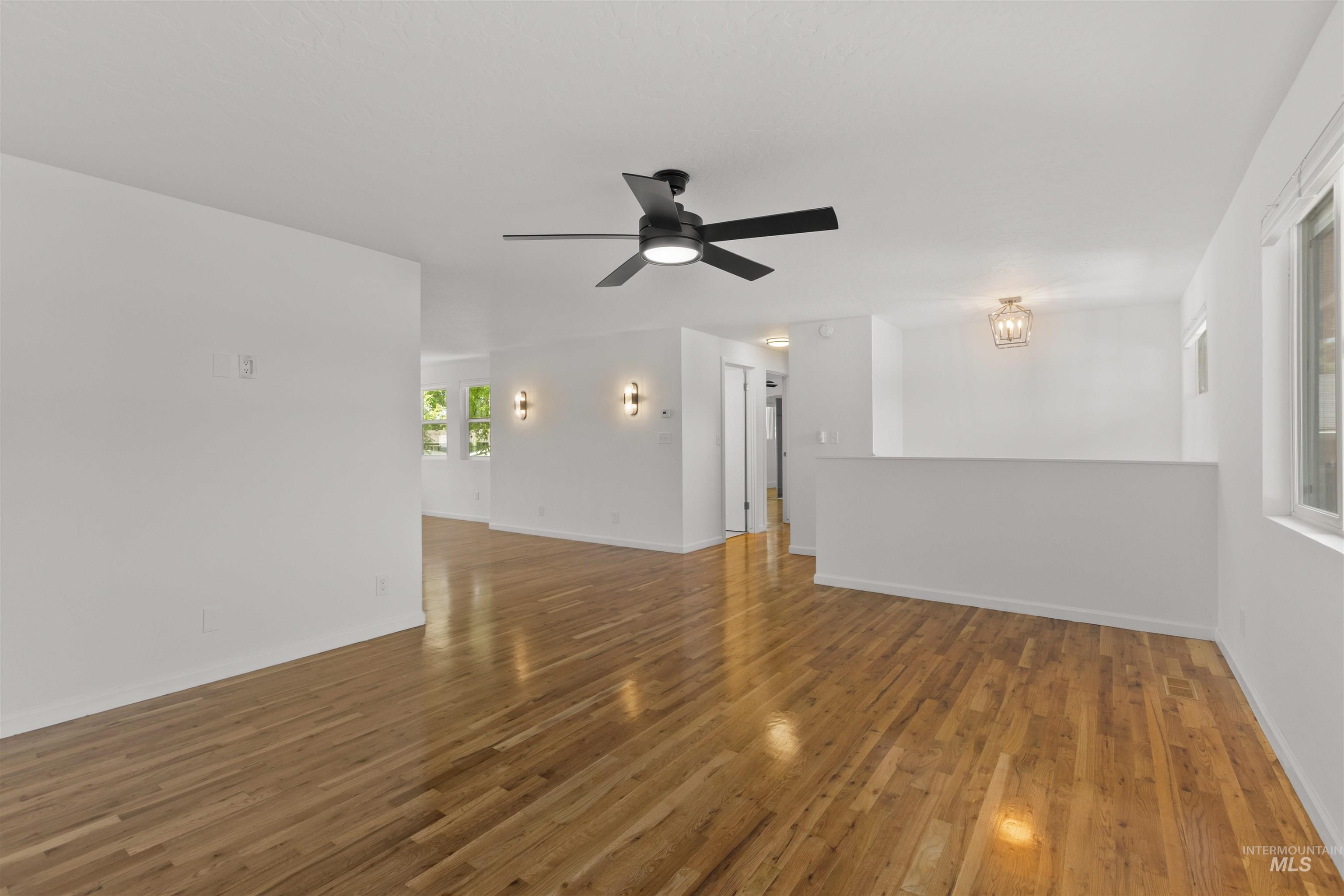 8101 W Wesley Drive Property Photo 7