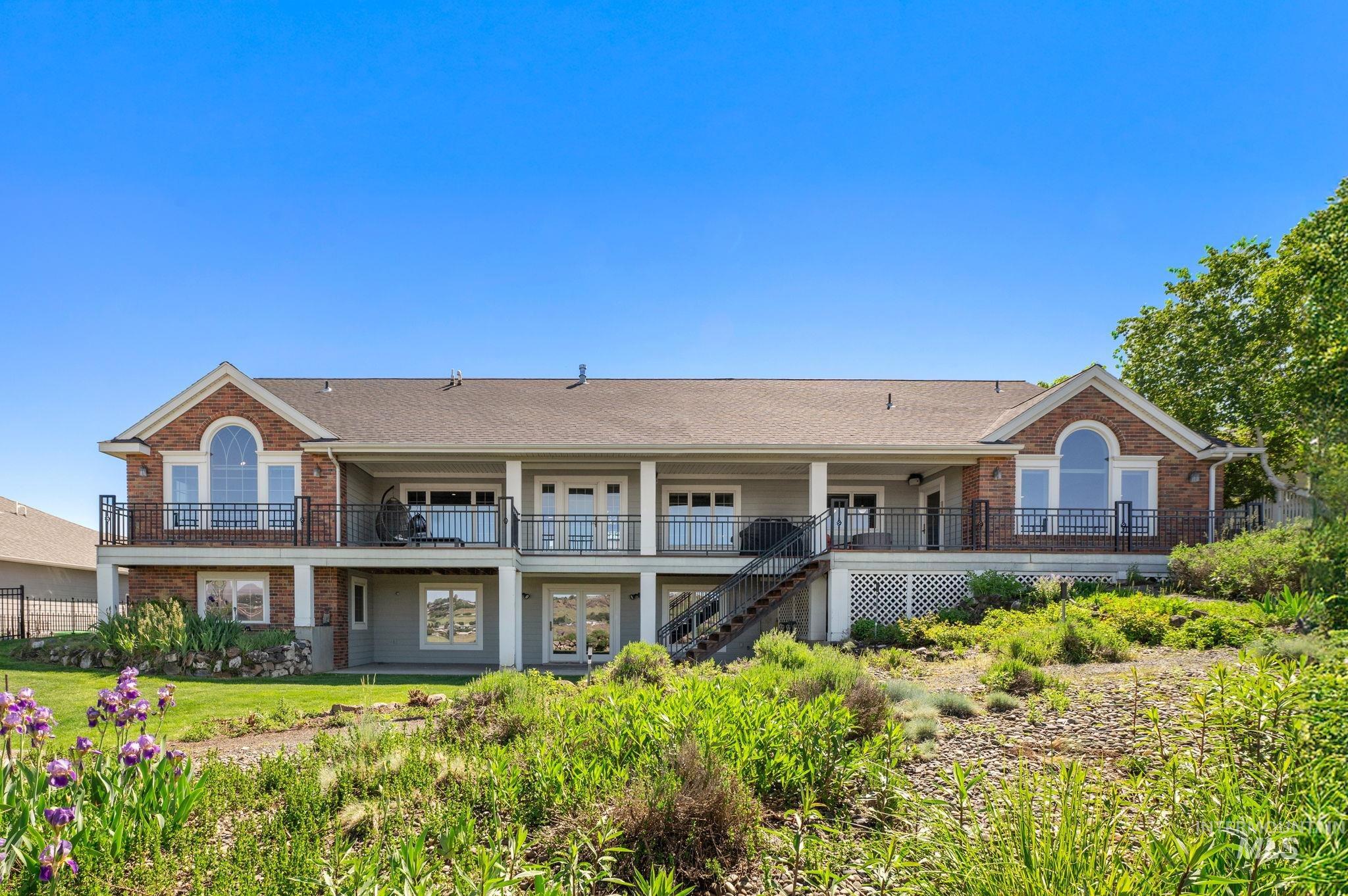 176 Marine View Drive Property Photo