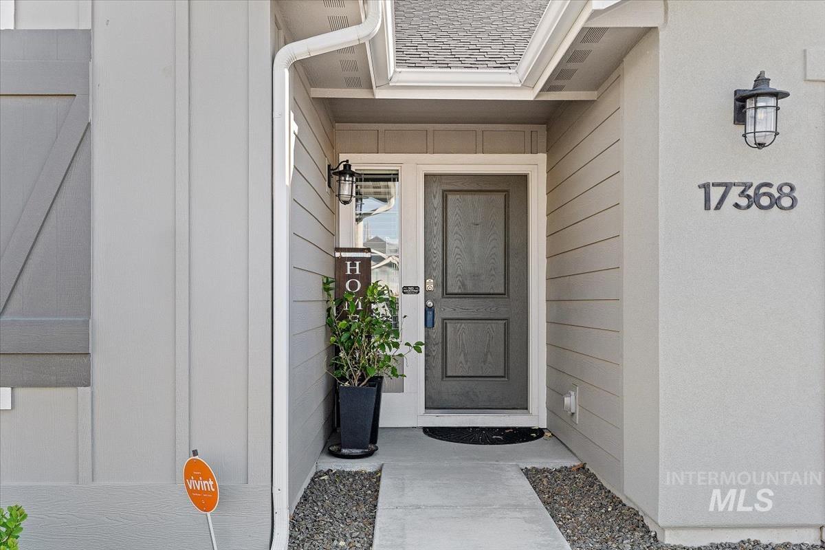 17368 N Wingtip Way Property Photo 3