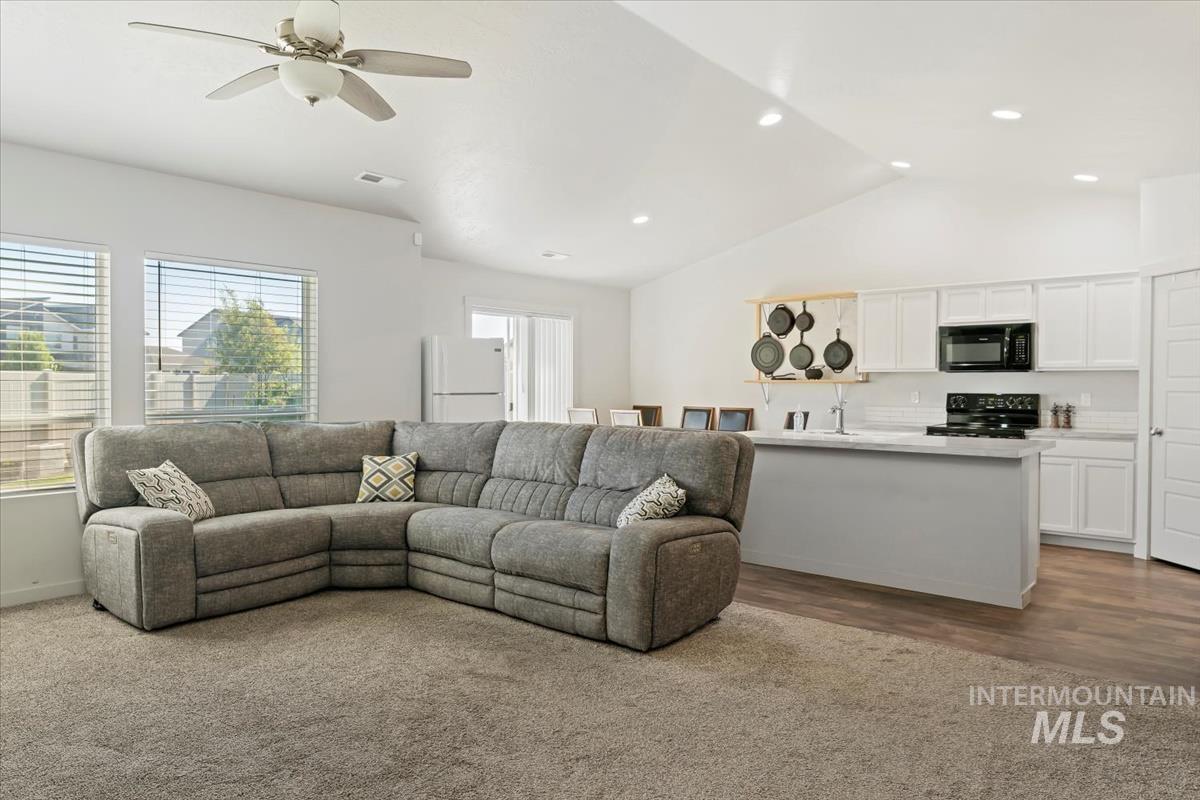 17368 N Wingtip Way Property Photo 6