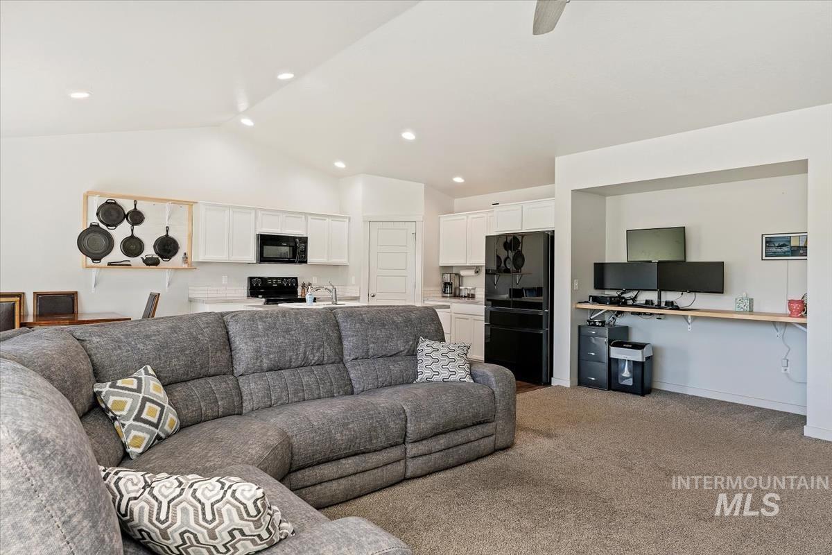 17368 N Wingtip Way Property Photo 7