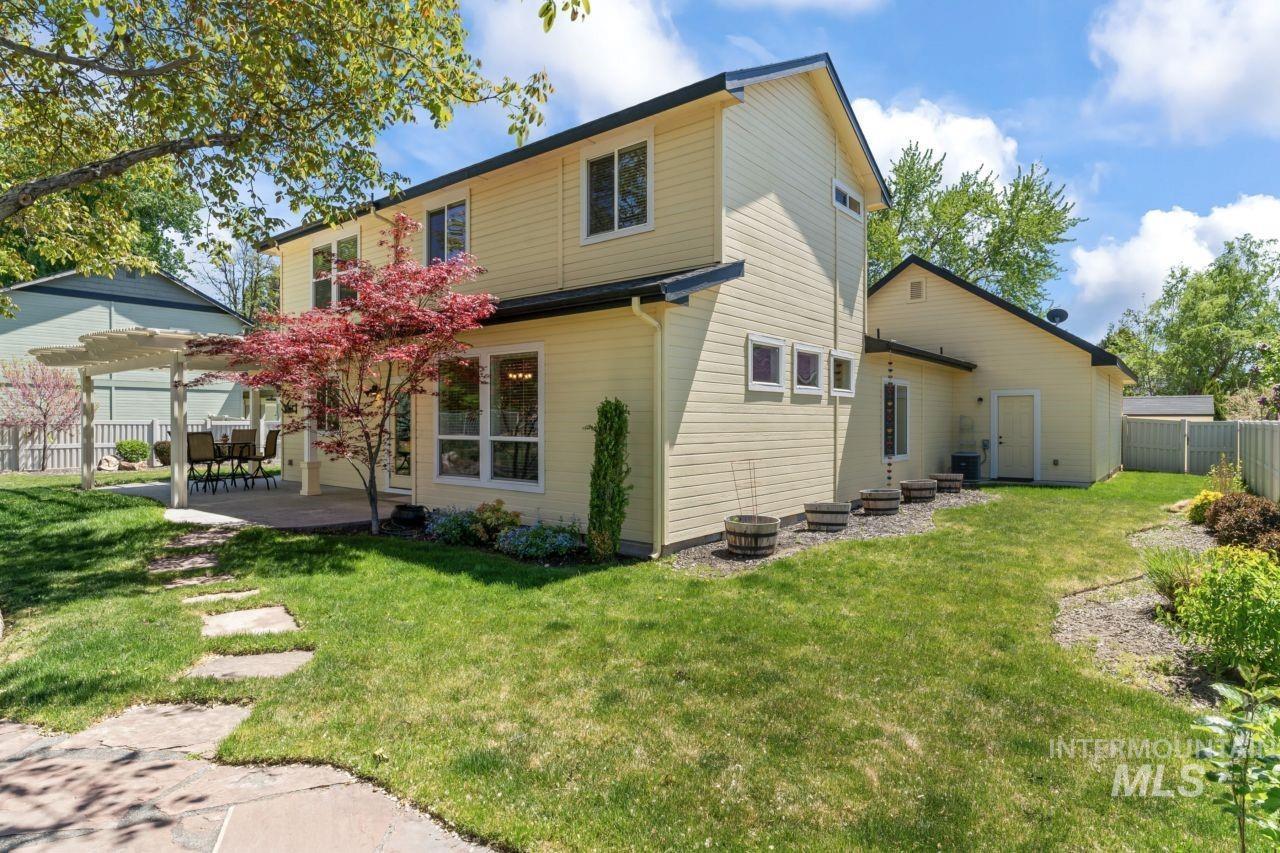 1068 E Carter Street Property Photo 43