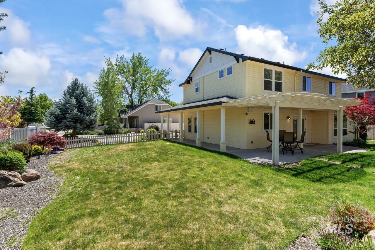 1068 E Carter Street Property Photo 44