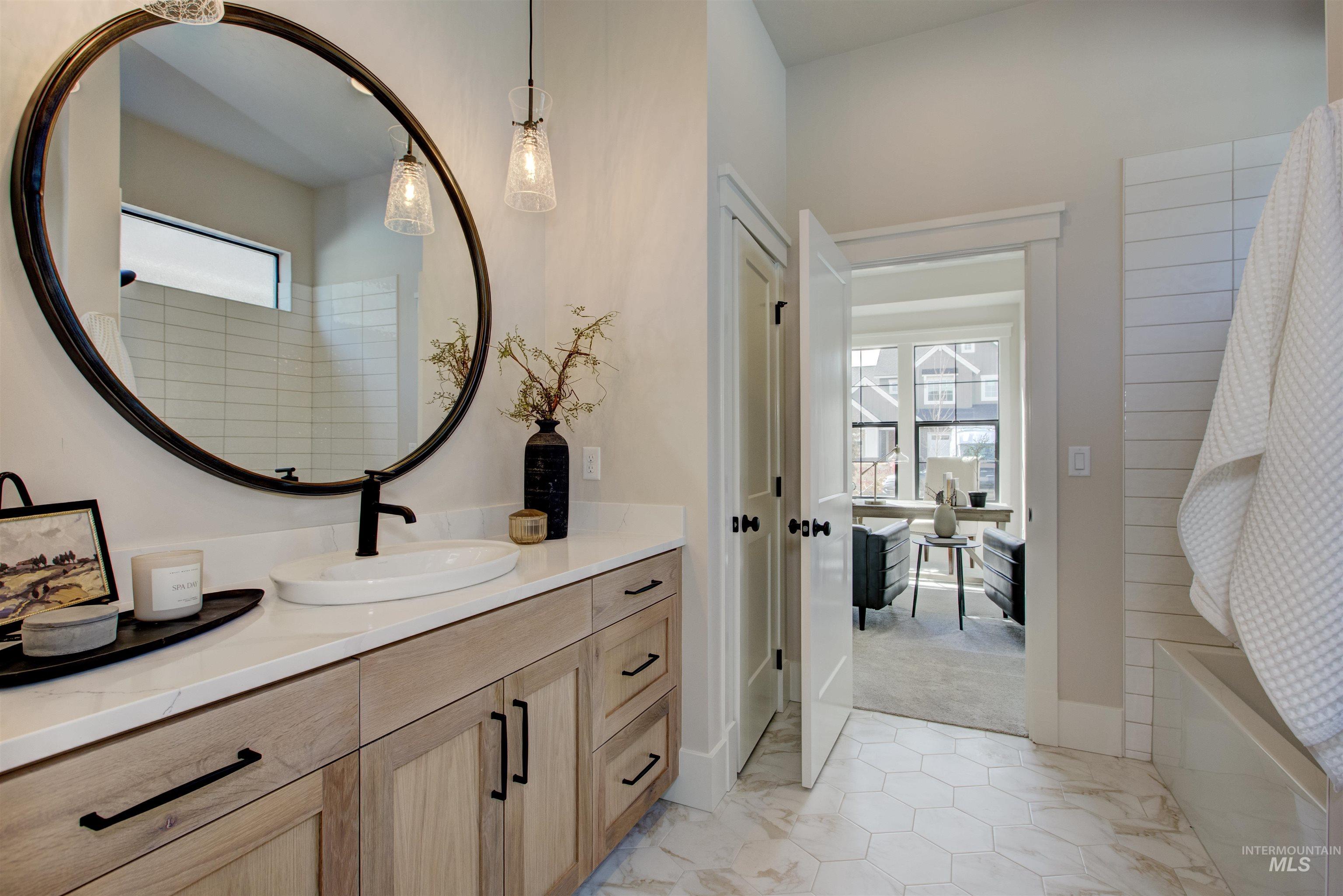 6592 S Utmost Way Property Photo 8