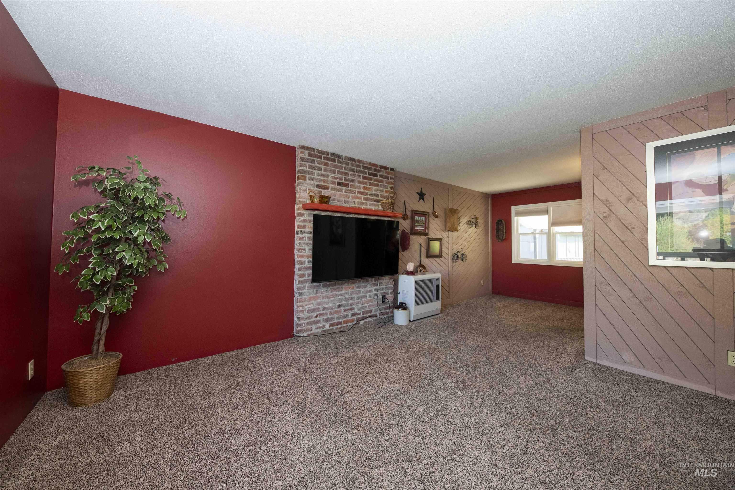 302 Ponderosa Ct Property Photo 4