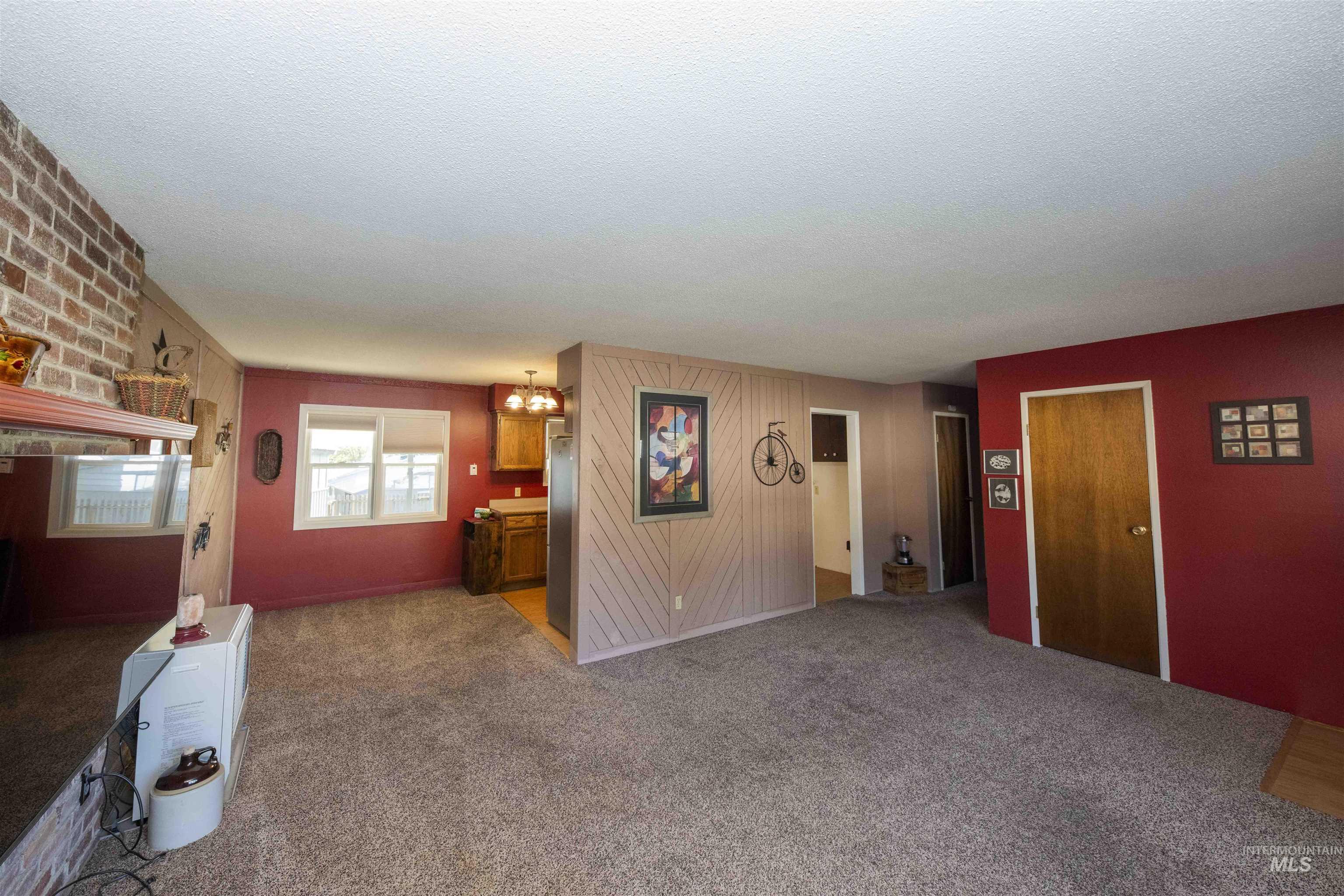 302 Ponderosa Ct Property Photo 6