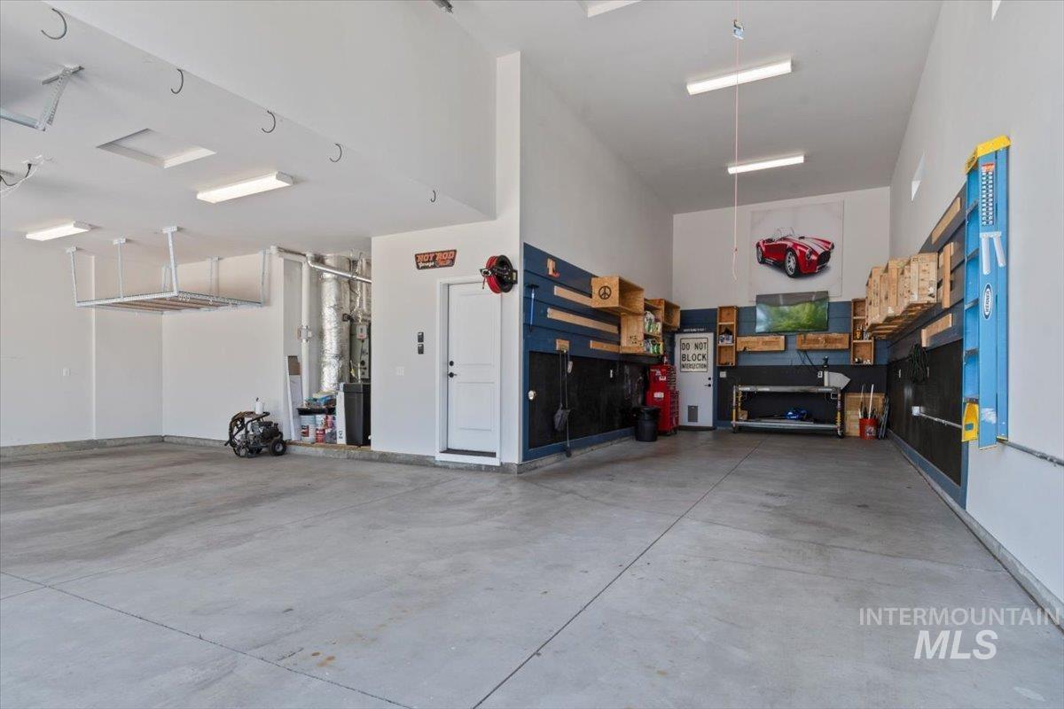 1867 W Wind Drift St. Property Photo 26