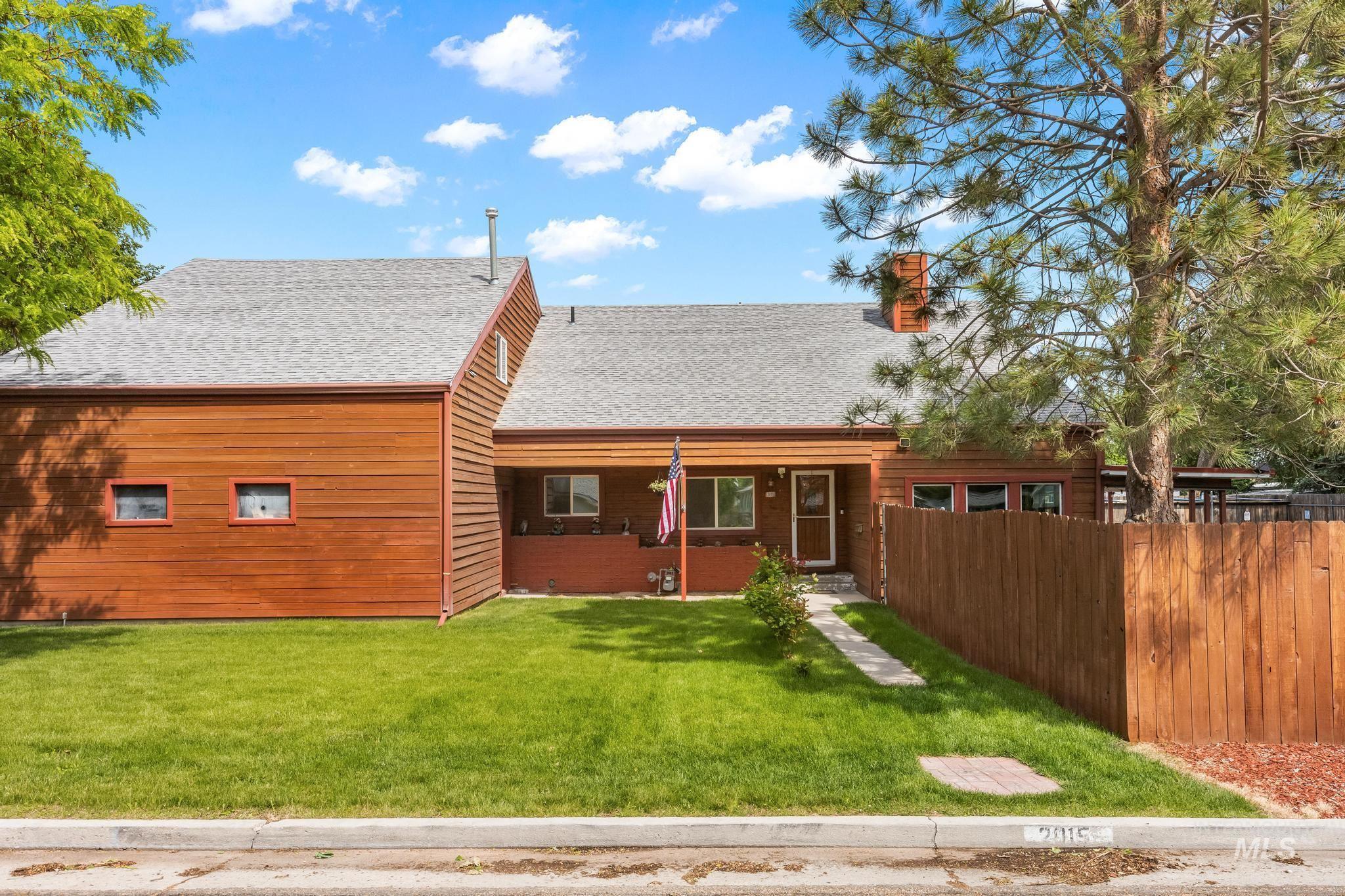 2015 Washington Ave Property Photo 4