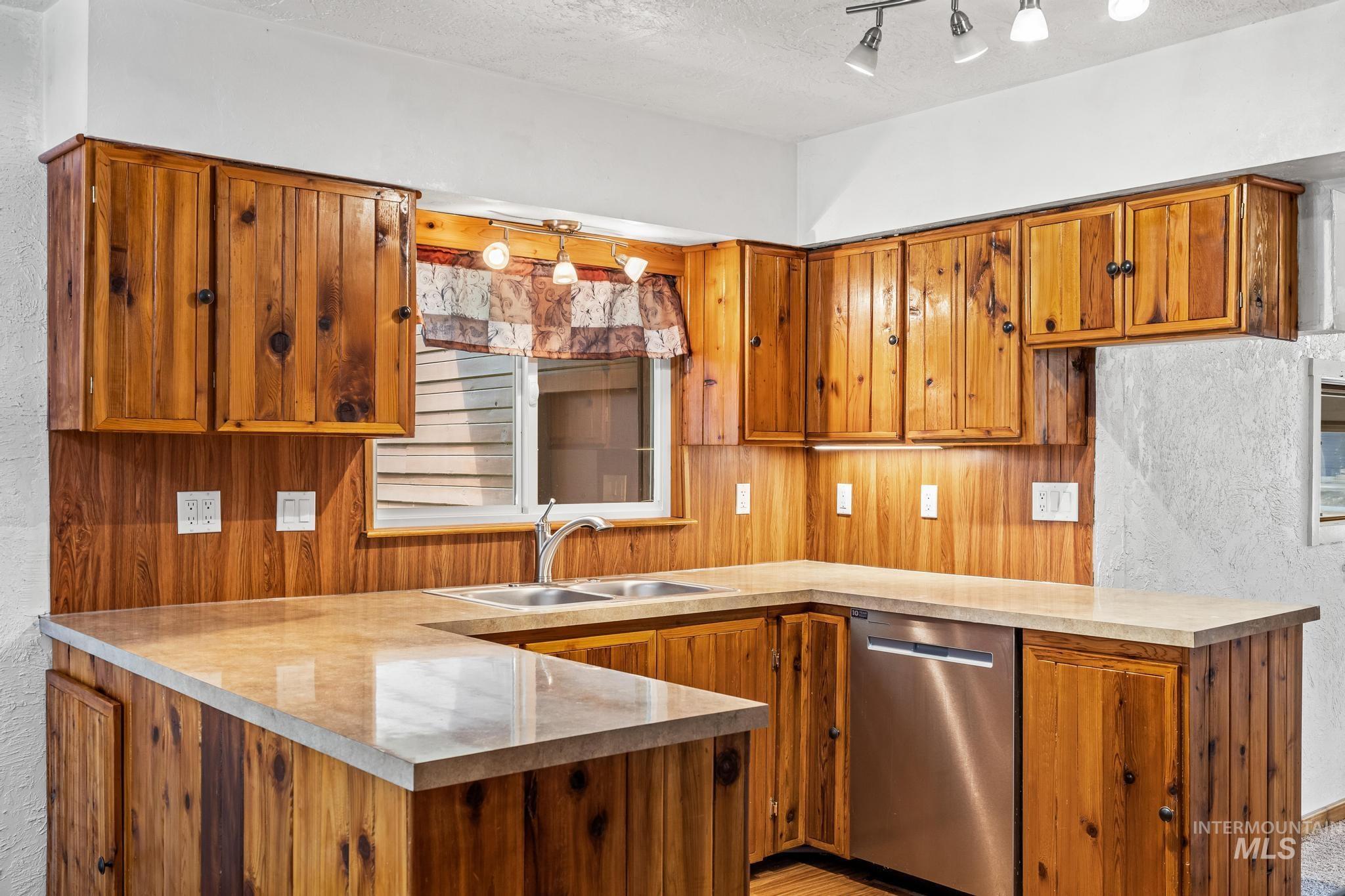 2015 Washington Ave Property Photo 19