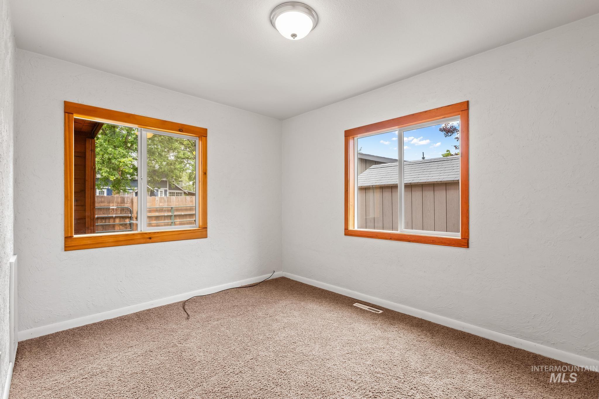 2015 Washington Ave Property Photo 24