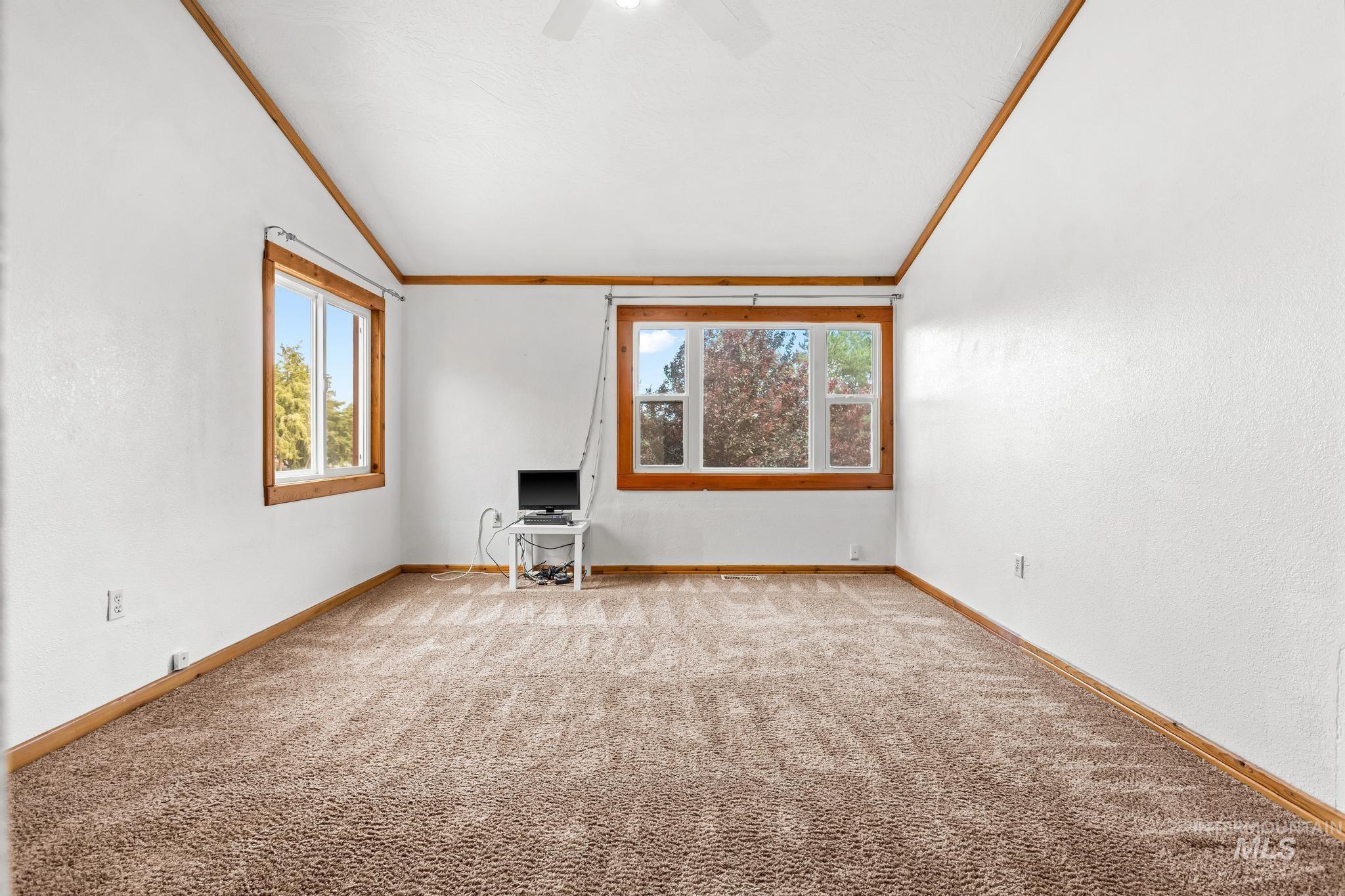 2015 Washington Ave Property Photo 32