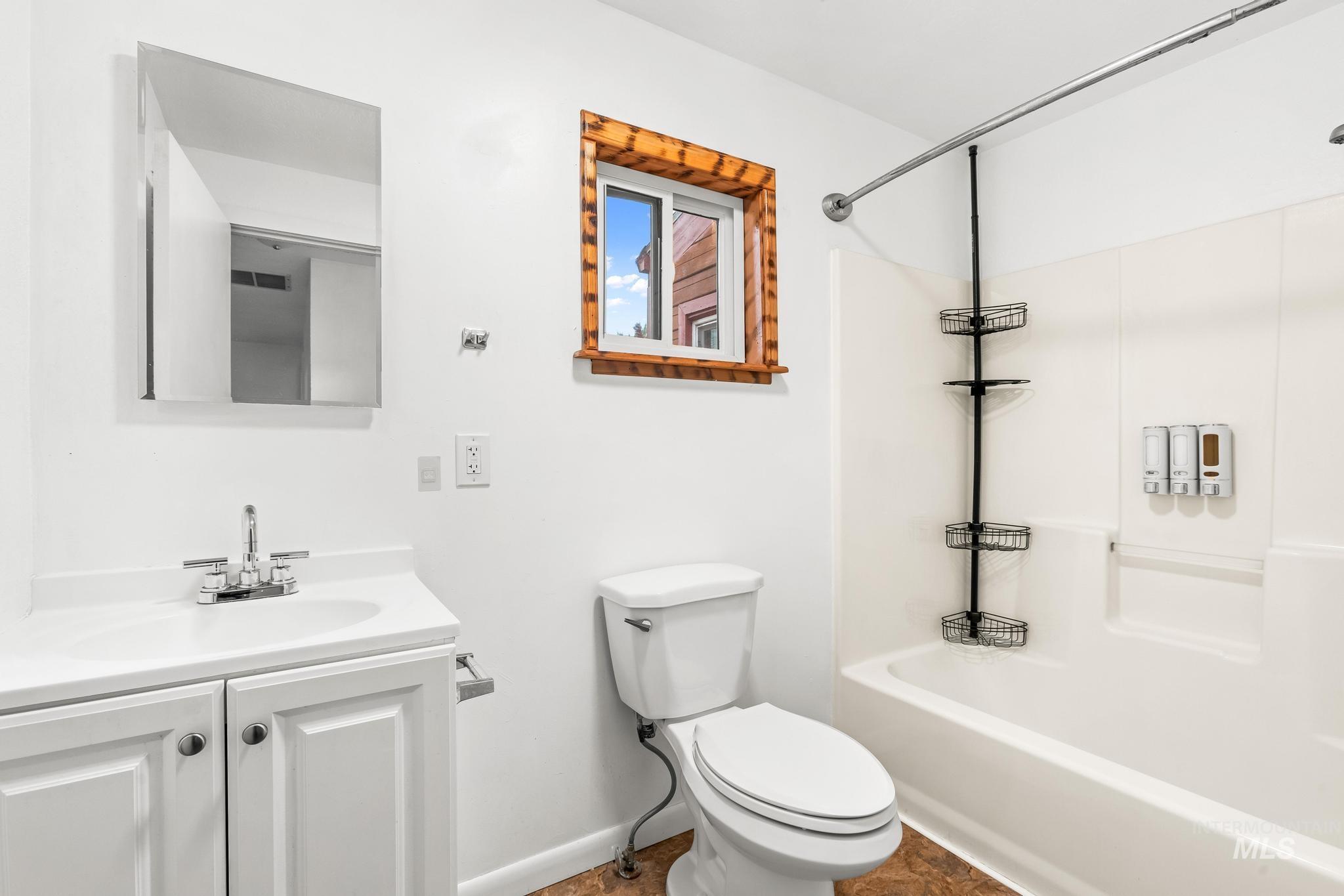 2015 Washington Ave Property Photo 36