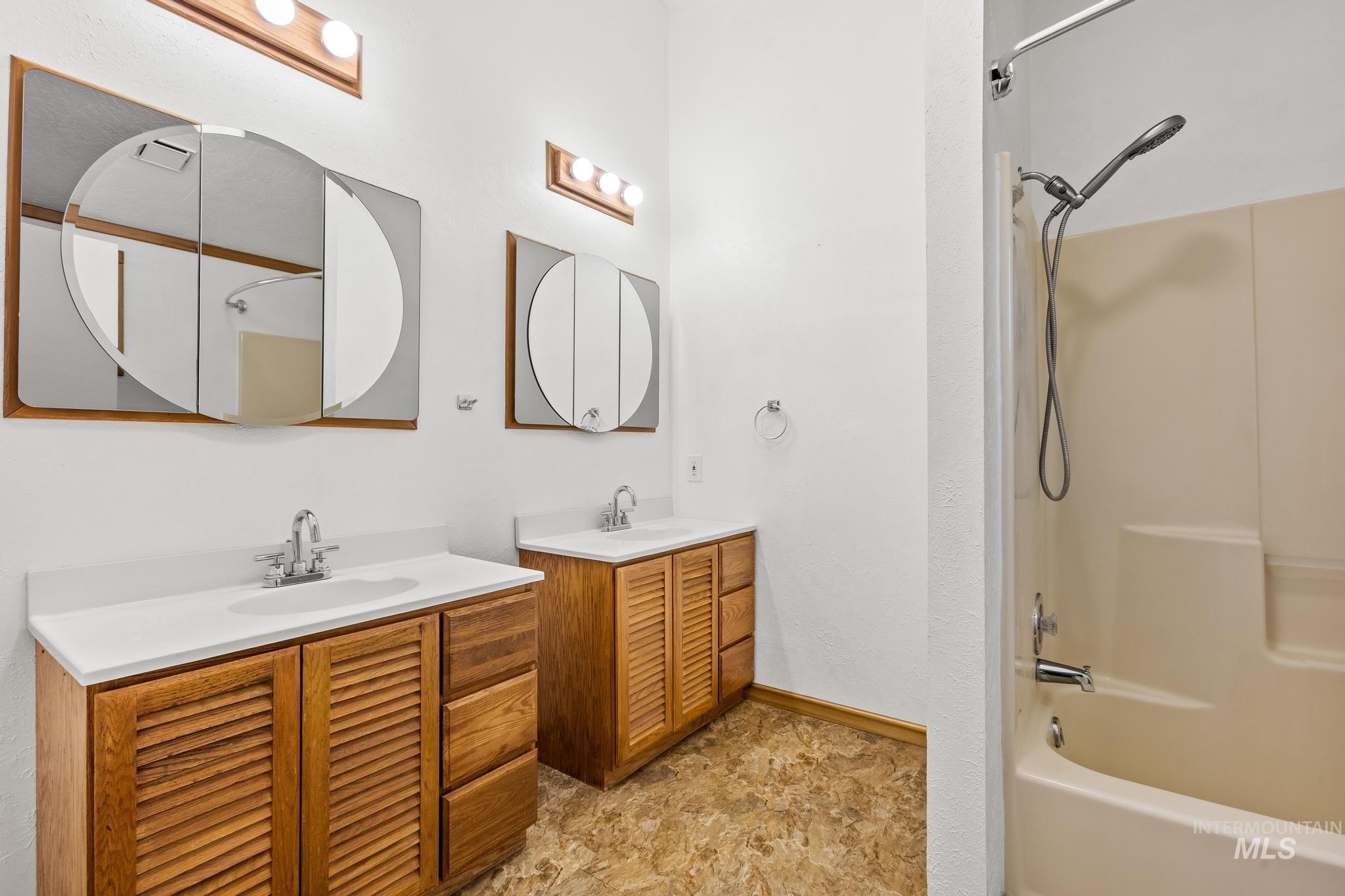 2015 Washington Ave Property Photo 43