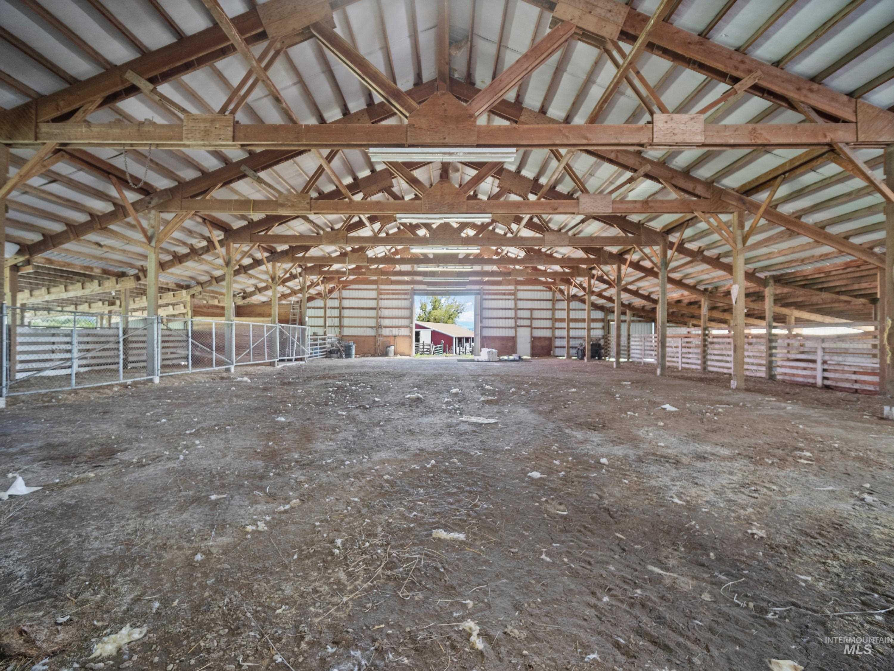 56922 S Hwy 97 Property Photo 11