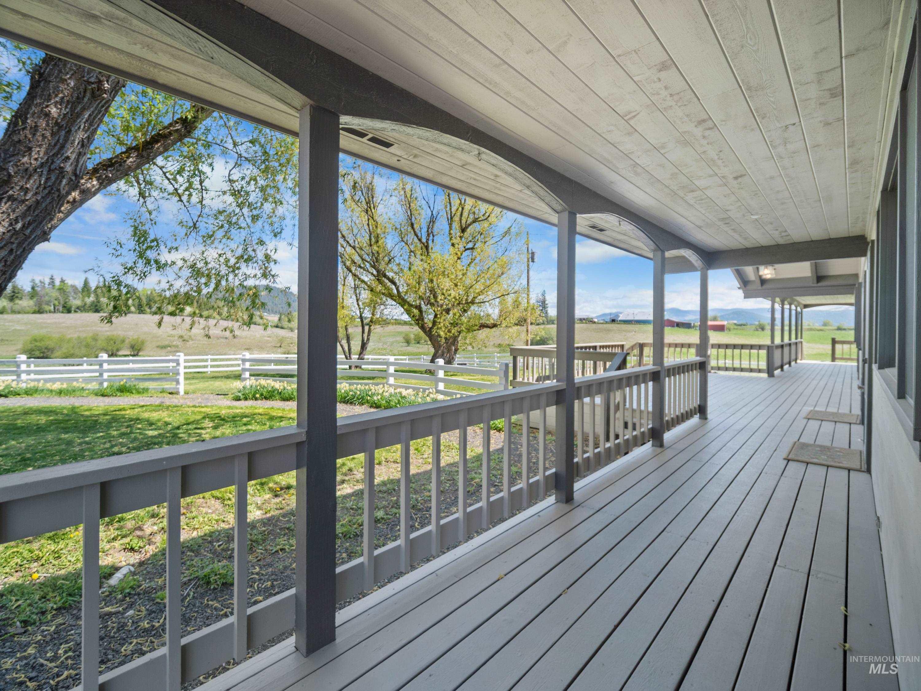 56922 S Hwy 97 Property Photo 14